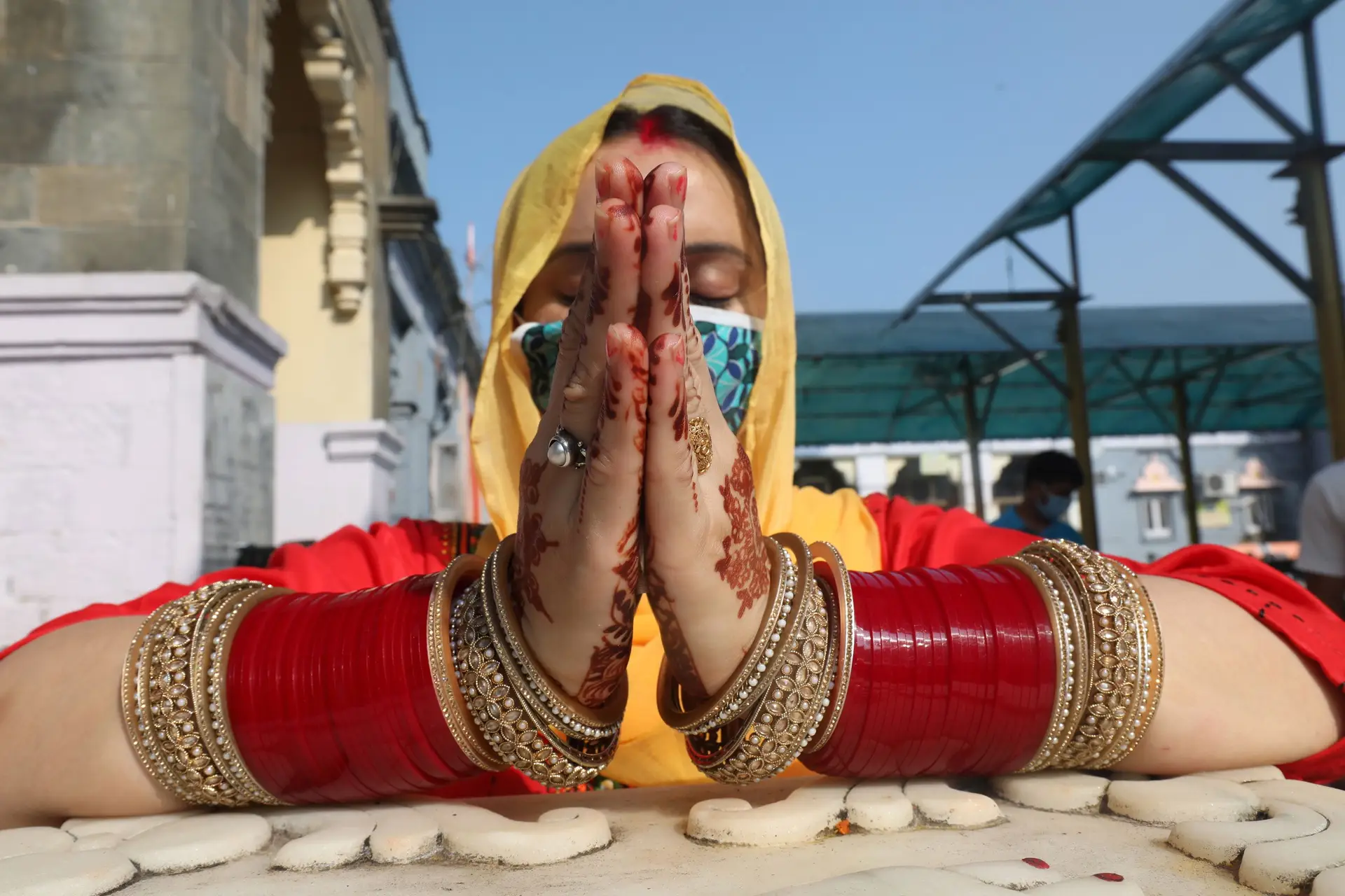 Índia regista mais de 96 mil casos de Covid-19, novo máximo diário