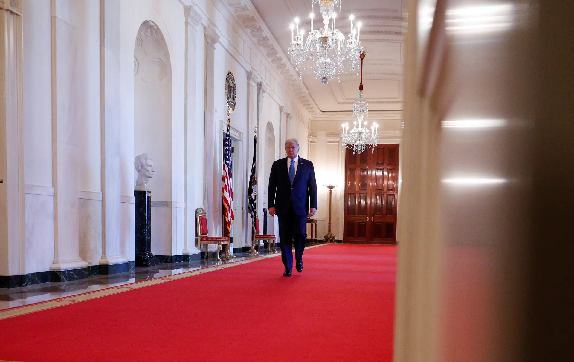 Covid-19. Donald Trump anuncia distribuição de 150 milhões de testes rápidos