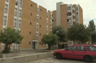 "Ninguém vive só das vistas", respondem os moradores do Bairro Amarelo à autarca de Almada