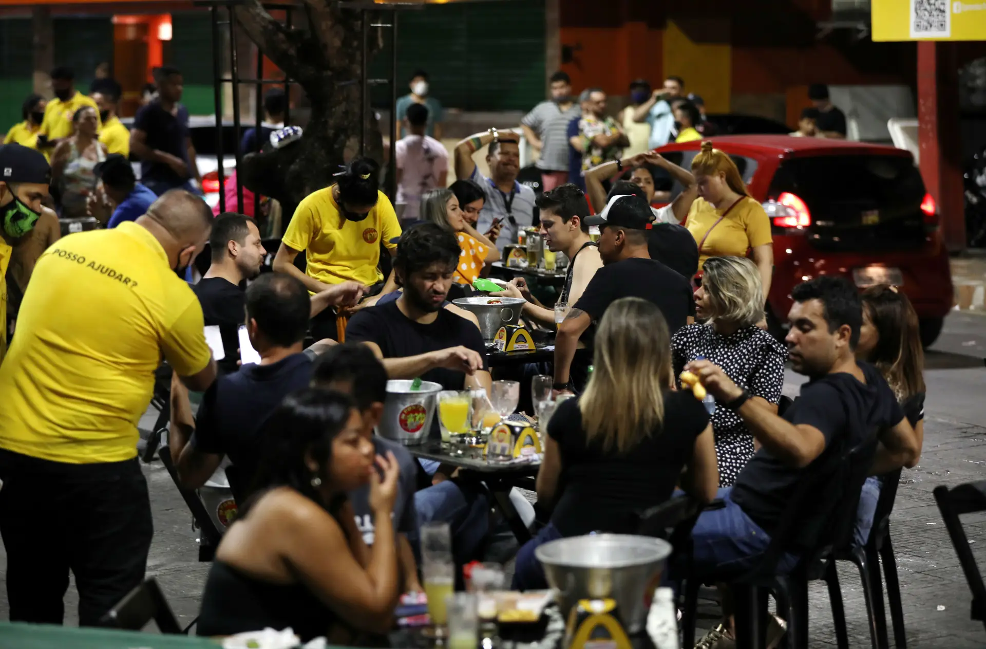 Covid-19: Brasil soma 141.741 óbitos e 4,7 milhões de infeções