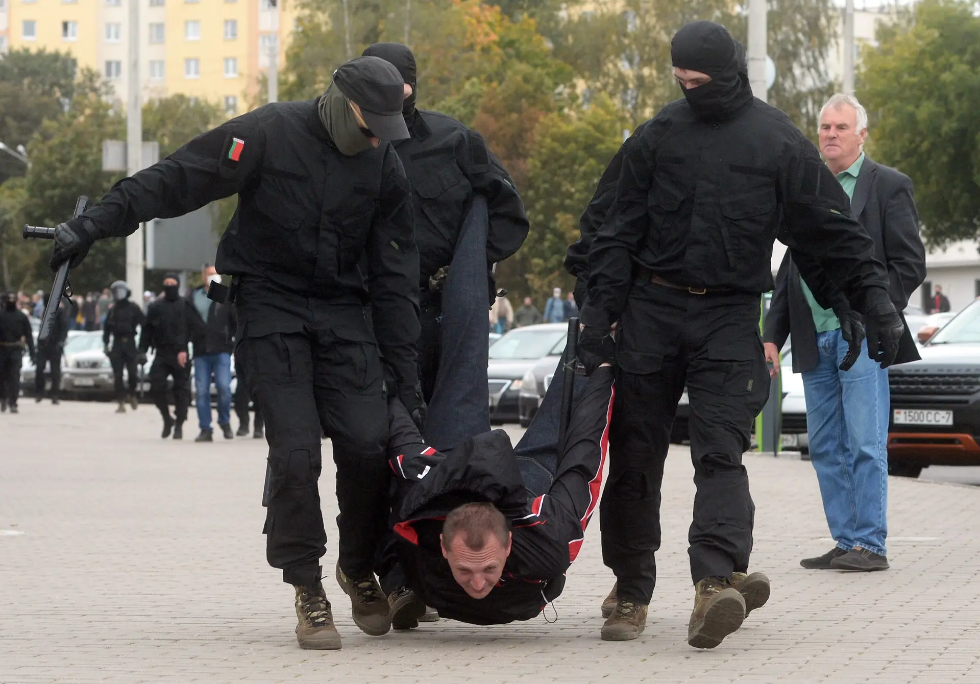 Bielorrússia. Mais um dia de manifestações contra Lukashenko, mais 200 pessoas detidas