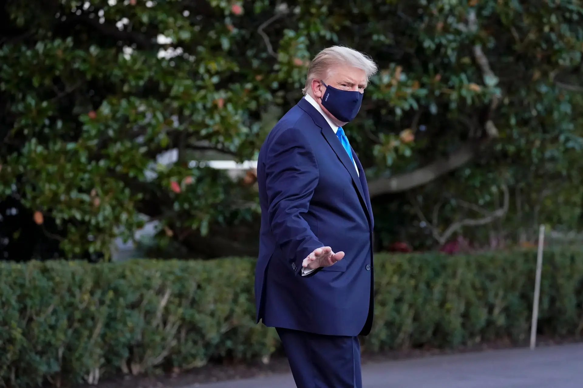 Próximas 48 horas serão "críticas" para a recuperação de Trump, diz Casa Branca