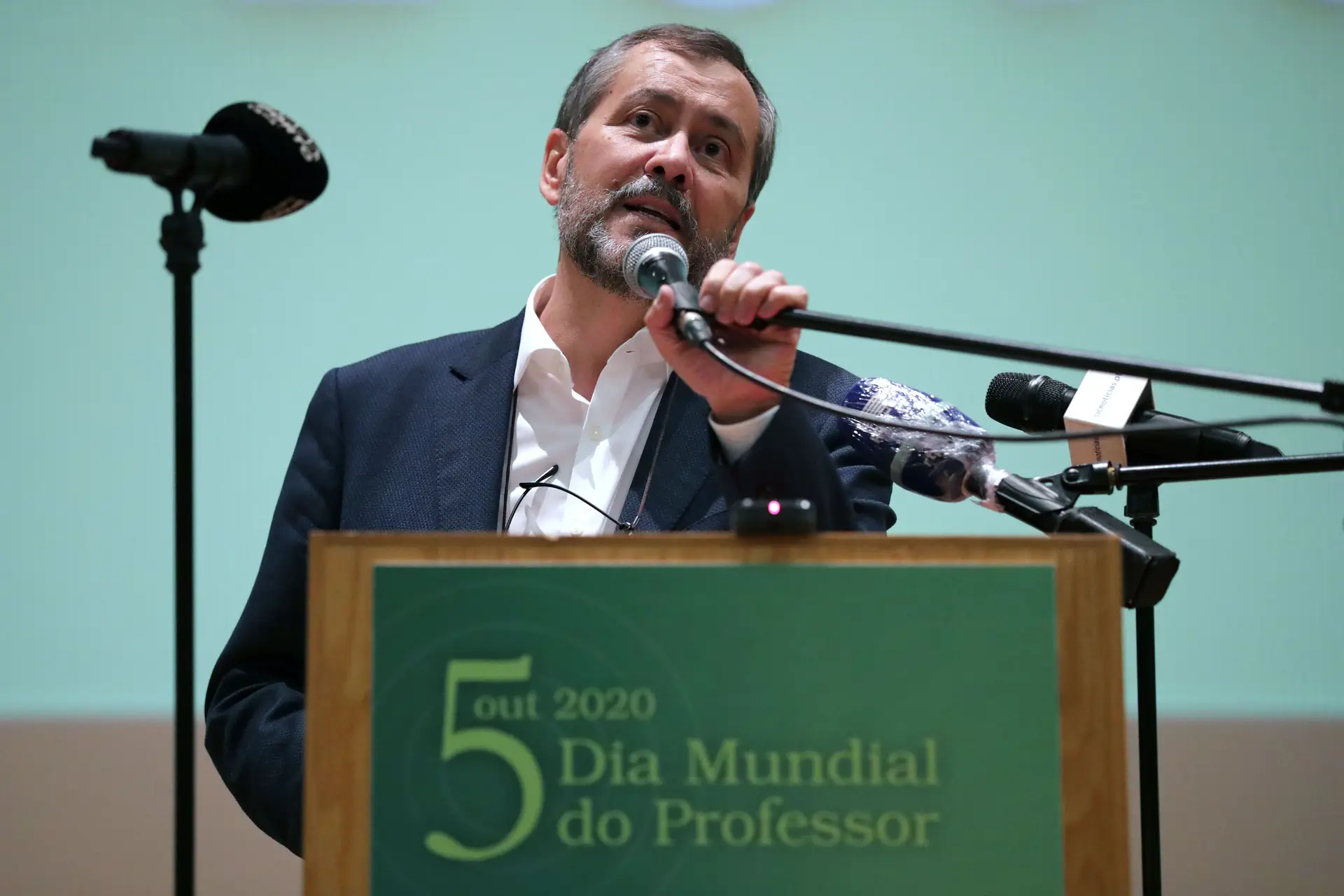 Fenprof escreve a Tribunal Constitucional por causa do concurso de professores