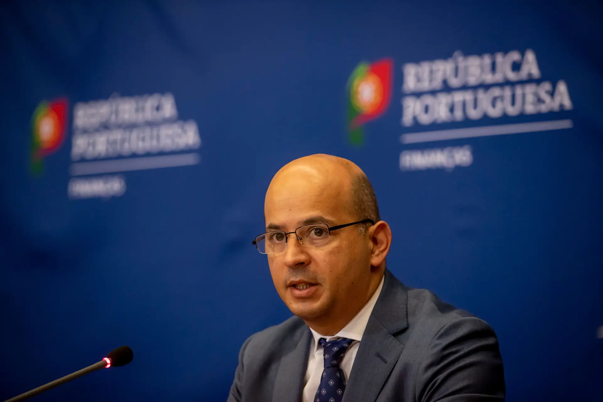 Orçamento do Estado apresentado esta terça-feira às 9h00