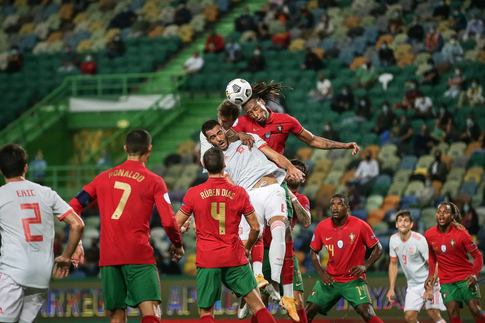 Em casa, Espanha empata com Portugal em estreia na Liga das Nações