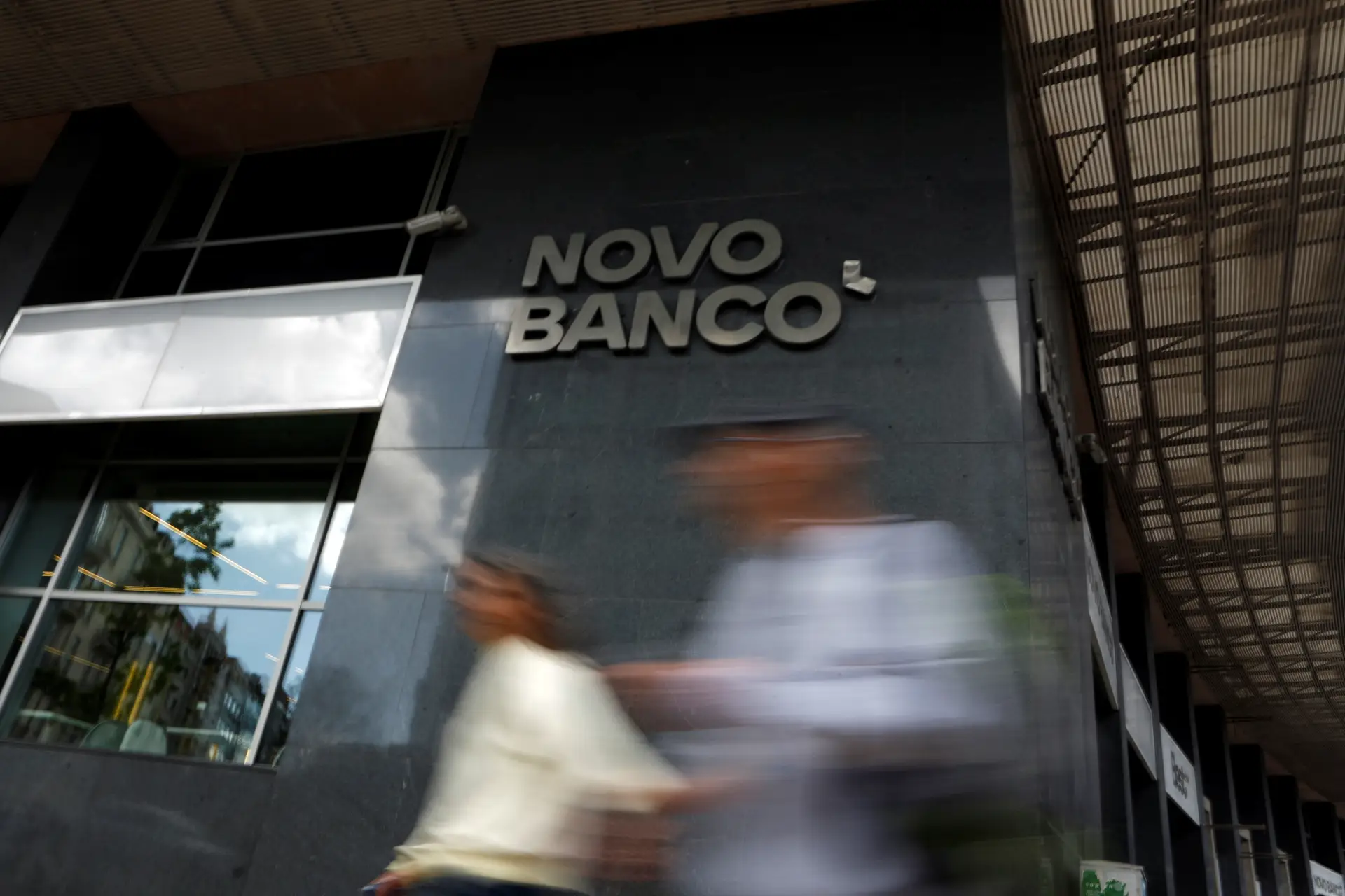 OE2021: Parlamento anula transferência de 476 M€ do Fundo de Resolução do Novo Banco
