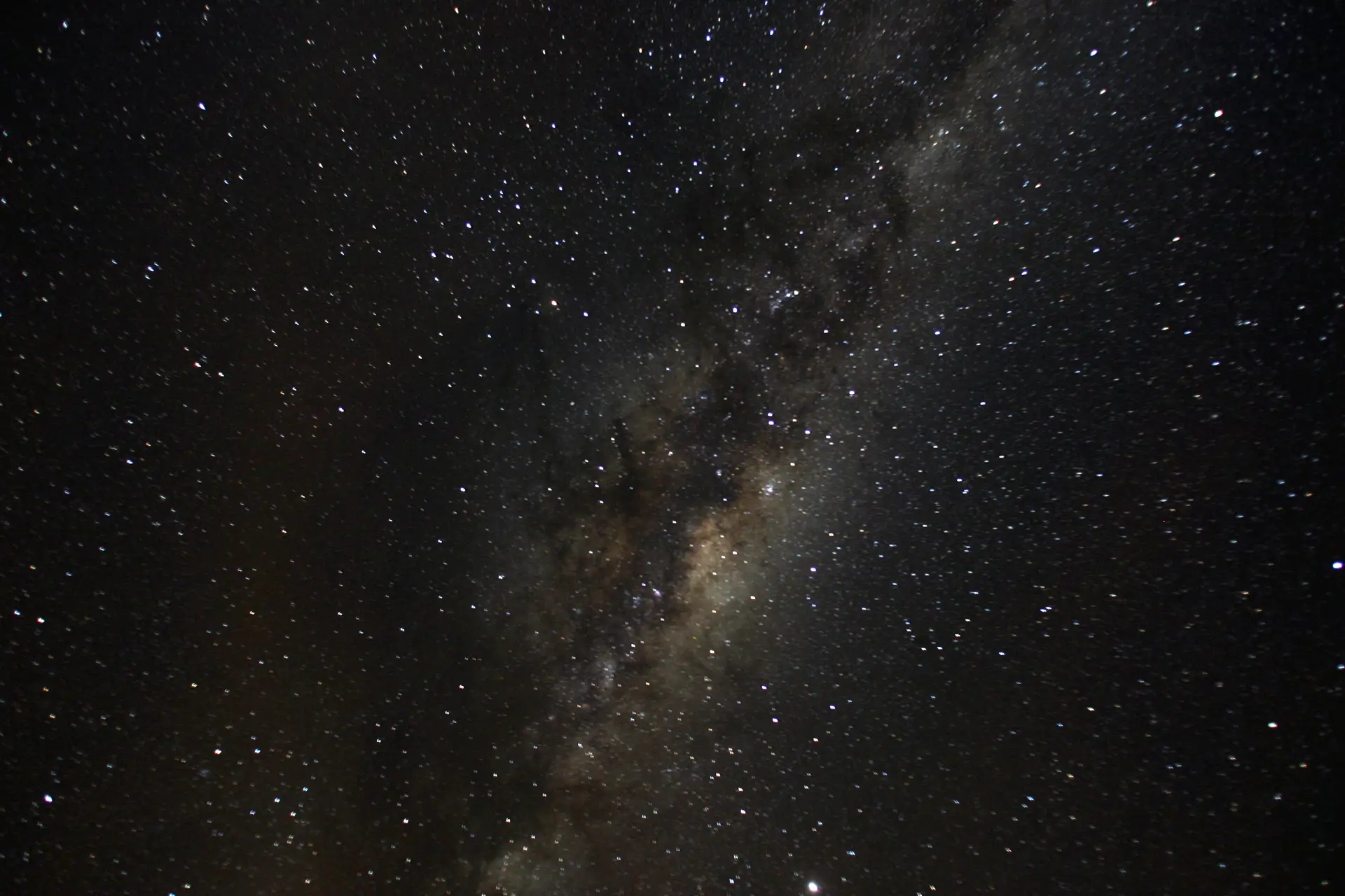 Astrónomos portugueses descobrem planeta que poderá ter "grande oceano"