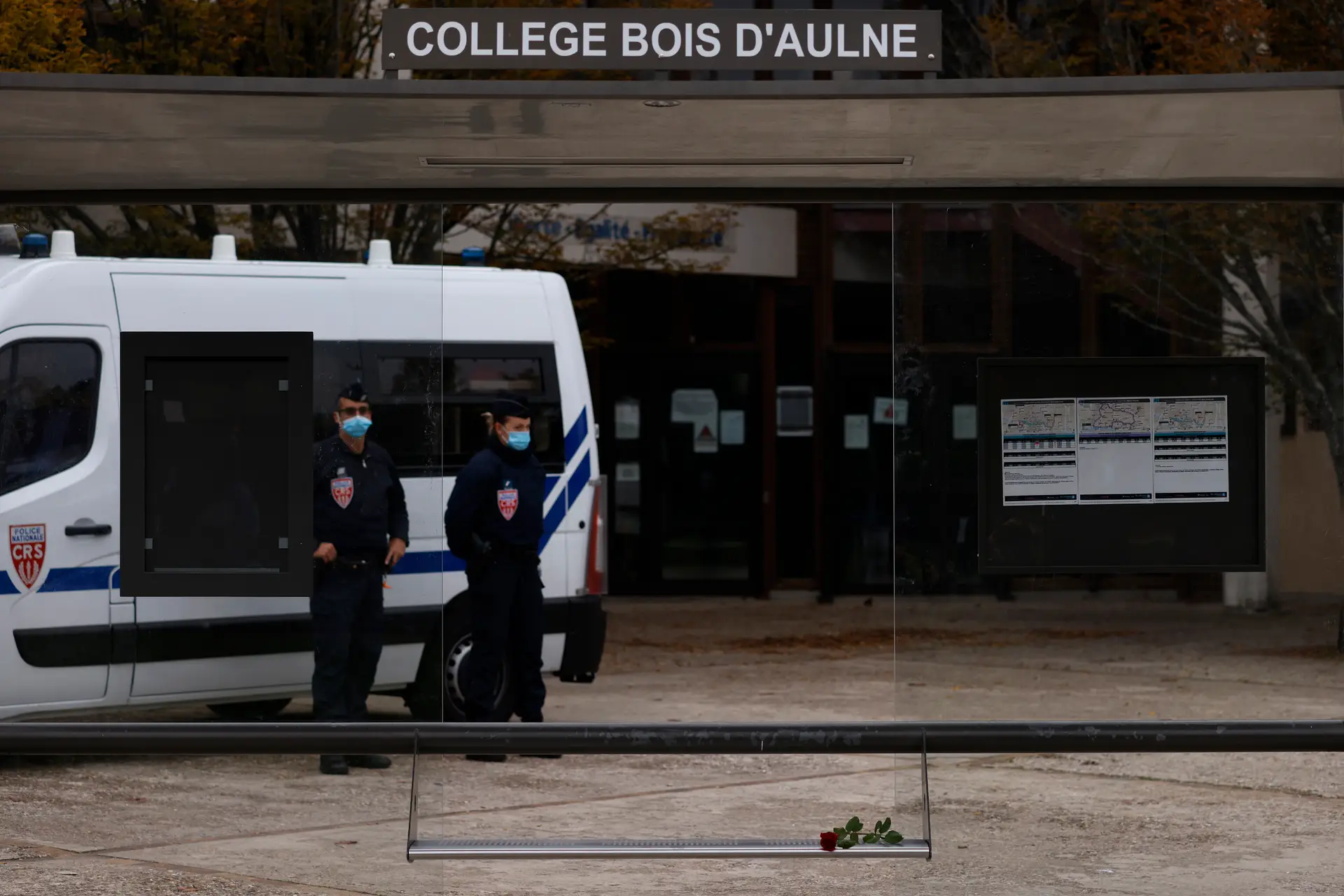 Operações policiais em França contra  "dezenas de indivíduos" ligados ao movimento islamita