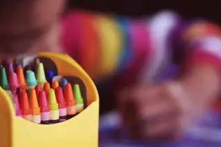 Pais que não conseguem ficar em teletrabalho não têm onde deixar os filhos