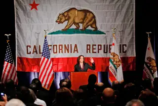 Kamala Harris na primeira coletiva de imprensa como Procuradora do Estado da Califórnia em 2010.