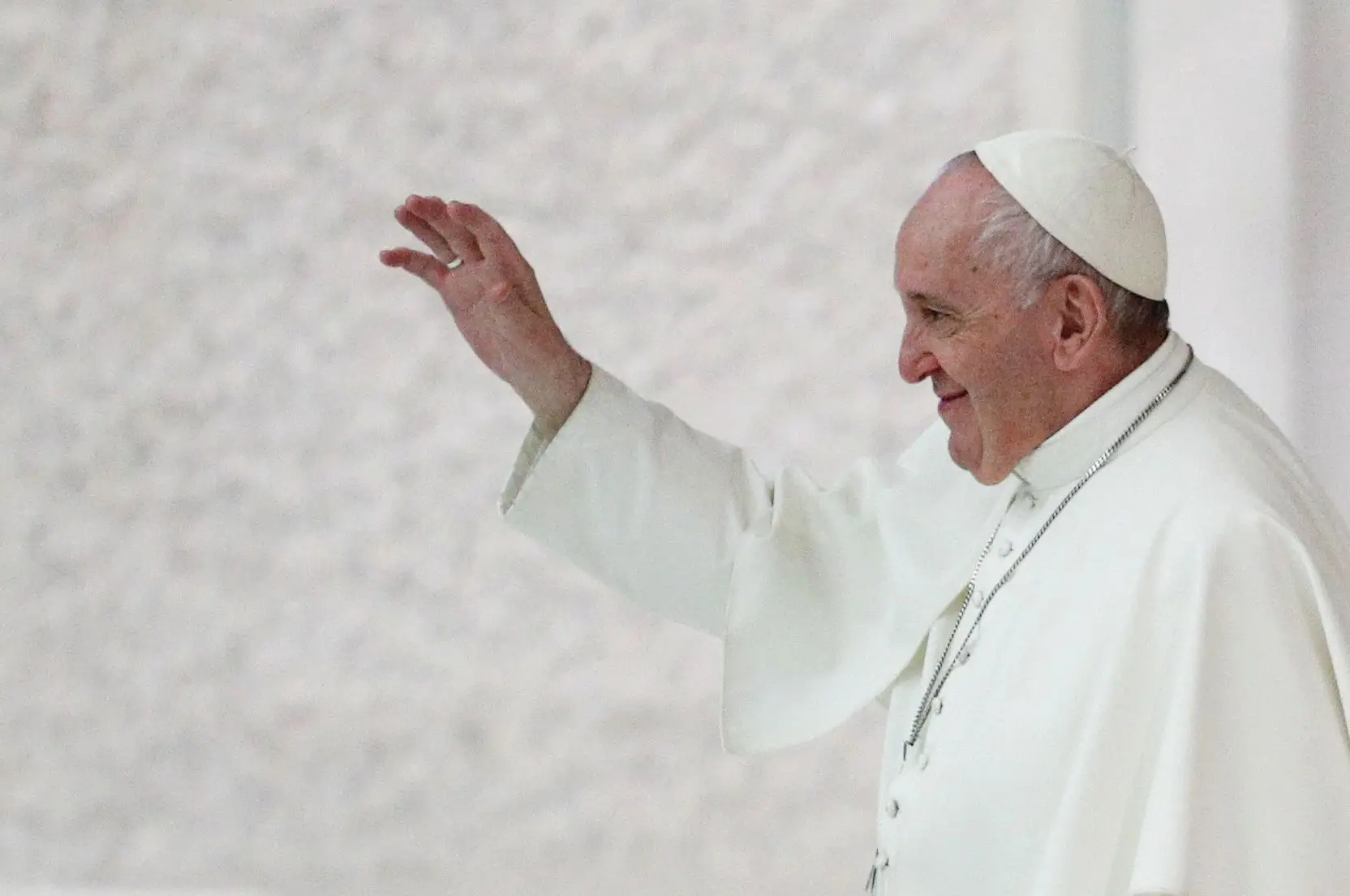 Papa Francisco defende que homossexuais devem ser protegidos pela lei de união civil