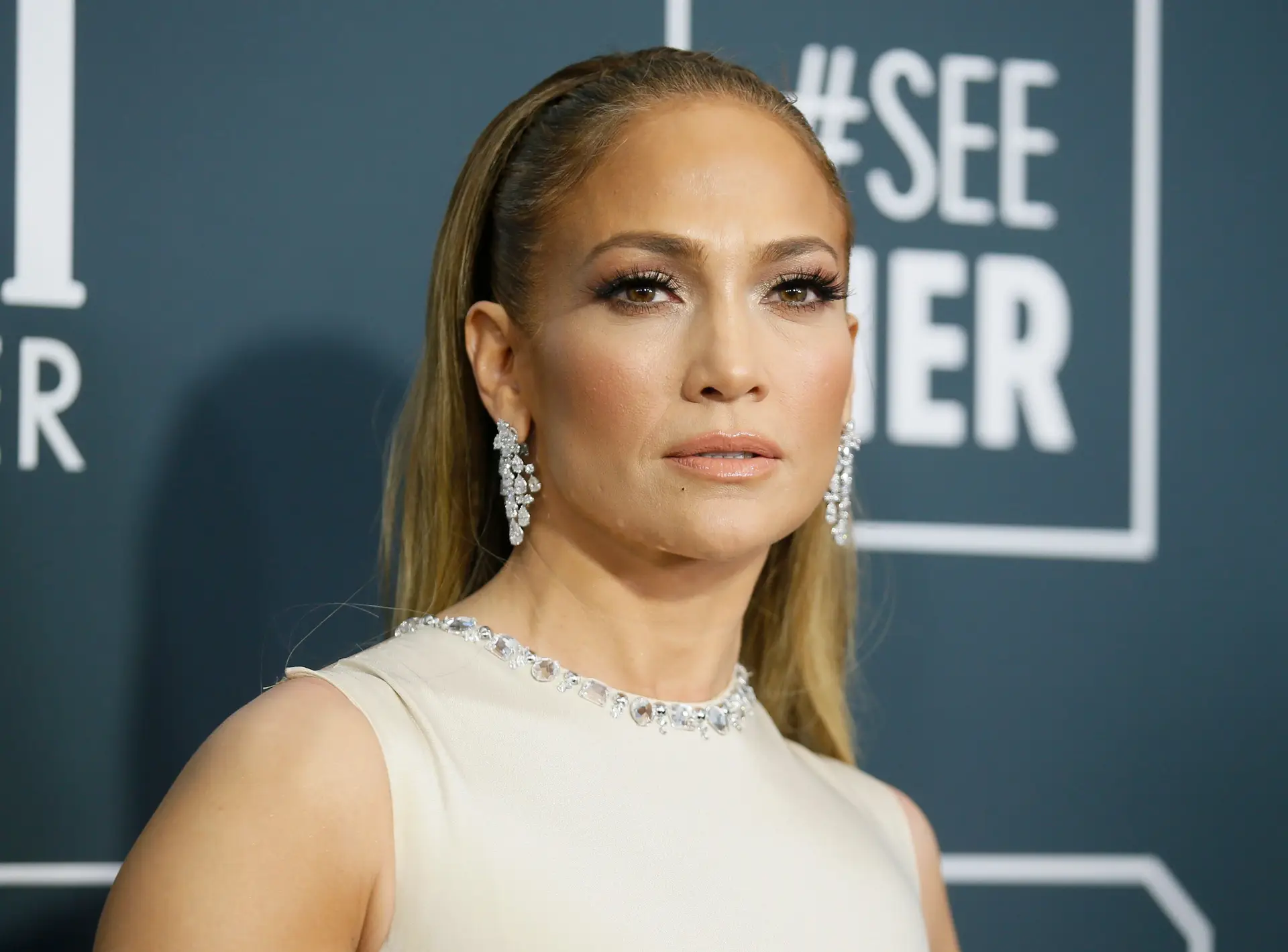 Jennifer Lopez lança novo álbum (e filme) em 2024 SIC Notícias