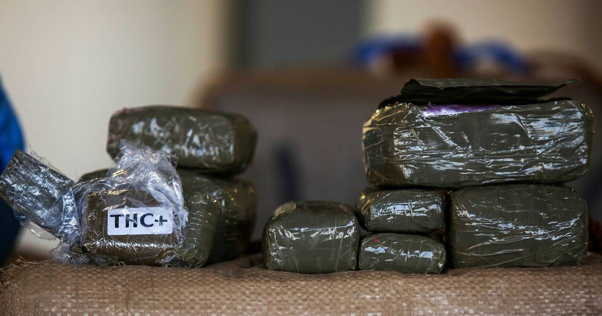 15 minutos: PSP desmantela organização "sofisticada e perigosa" no Seixal e PJ detém homem por incitamento ao ódio nas redes sociais