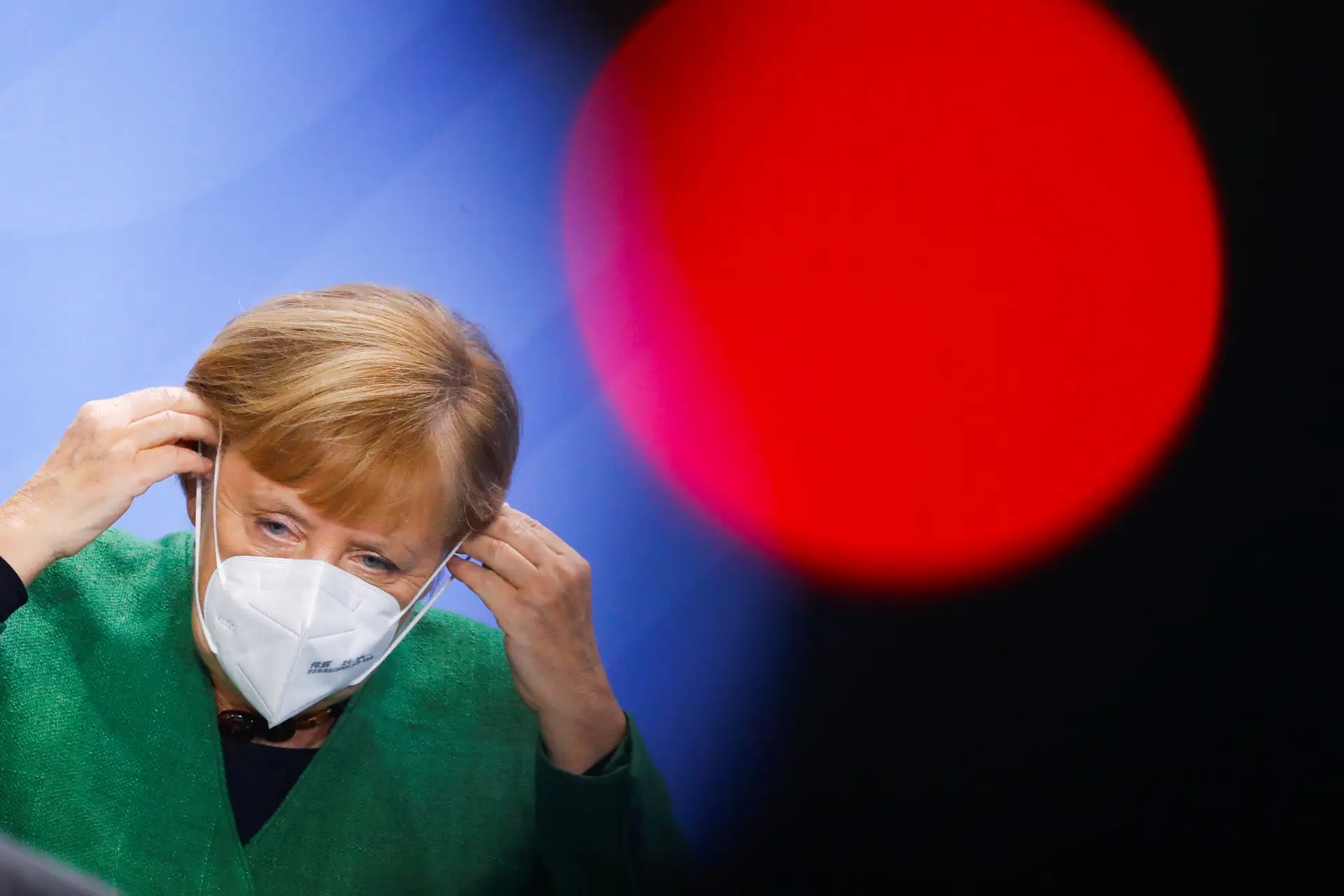 Covid-19 na Alemanha: Merkel avisa que os próximos meses vão ser "muito difíceis"