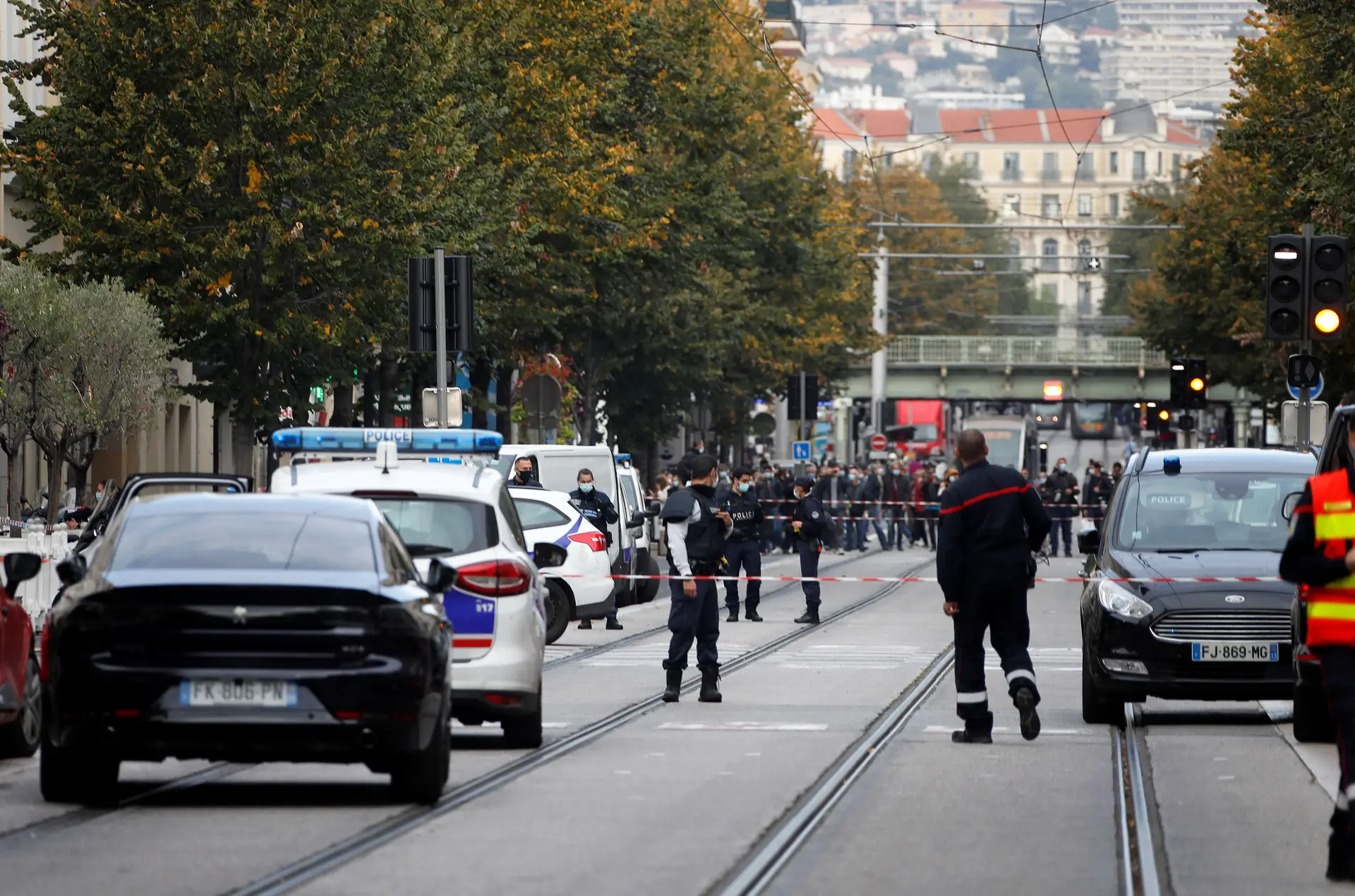 Ataque em Nice. Pelo menos 3 mortos, incluindo uma mulher decapitada