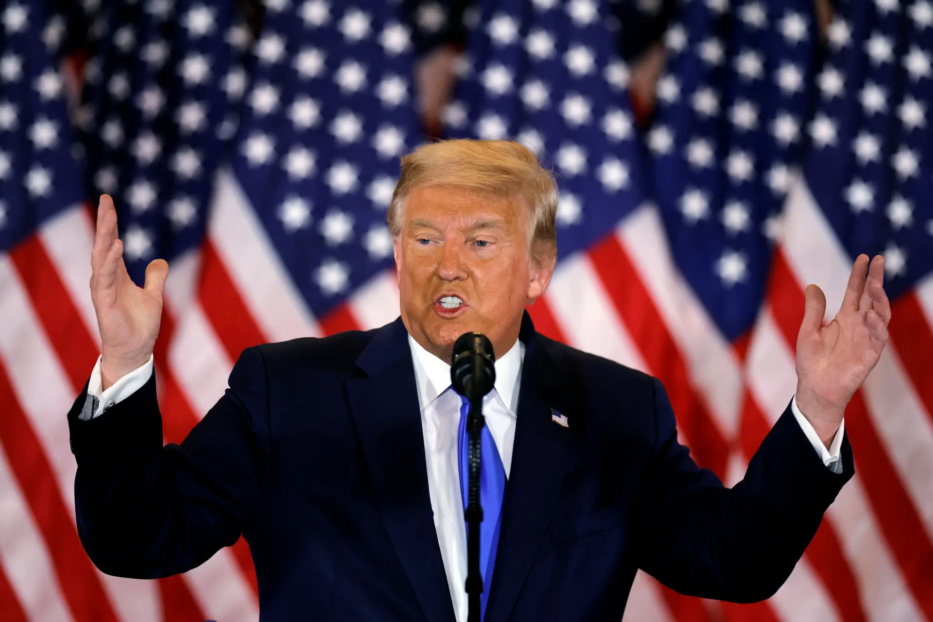 Eleições nos EUA. Donald Trump mantém poderes intactos até quando?
