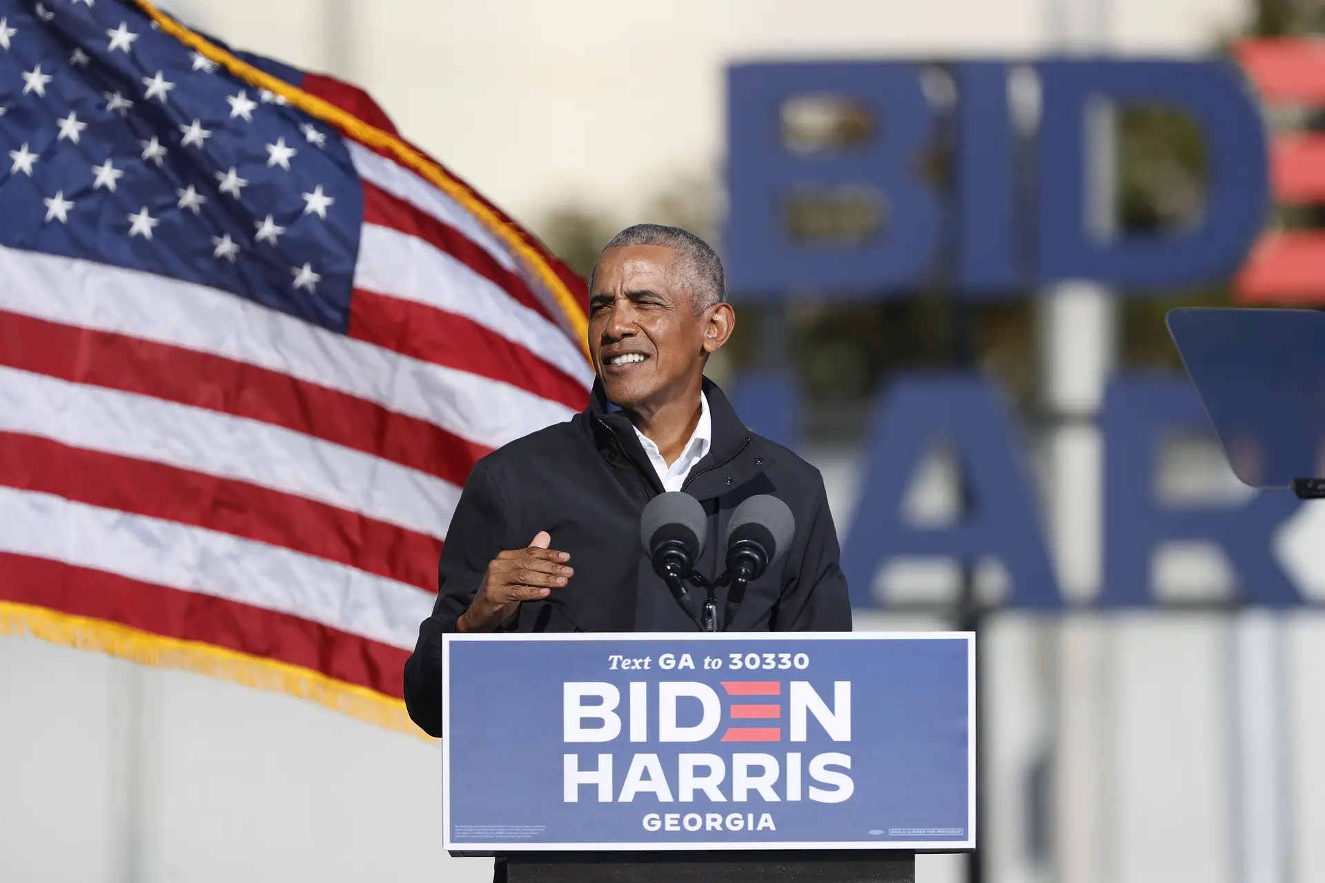 Barack Obama "não podia estar mais orgulhoso" de Joe Biden e Kamala Harris 