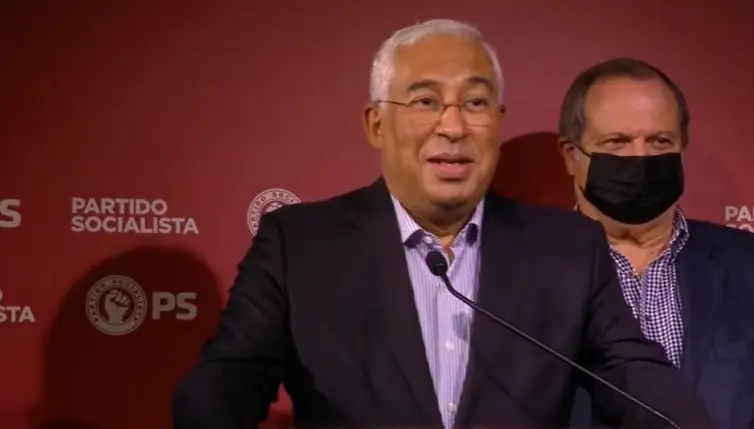 PS não apresenta candidato às eleições presidenciais e dá liberdade de voto