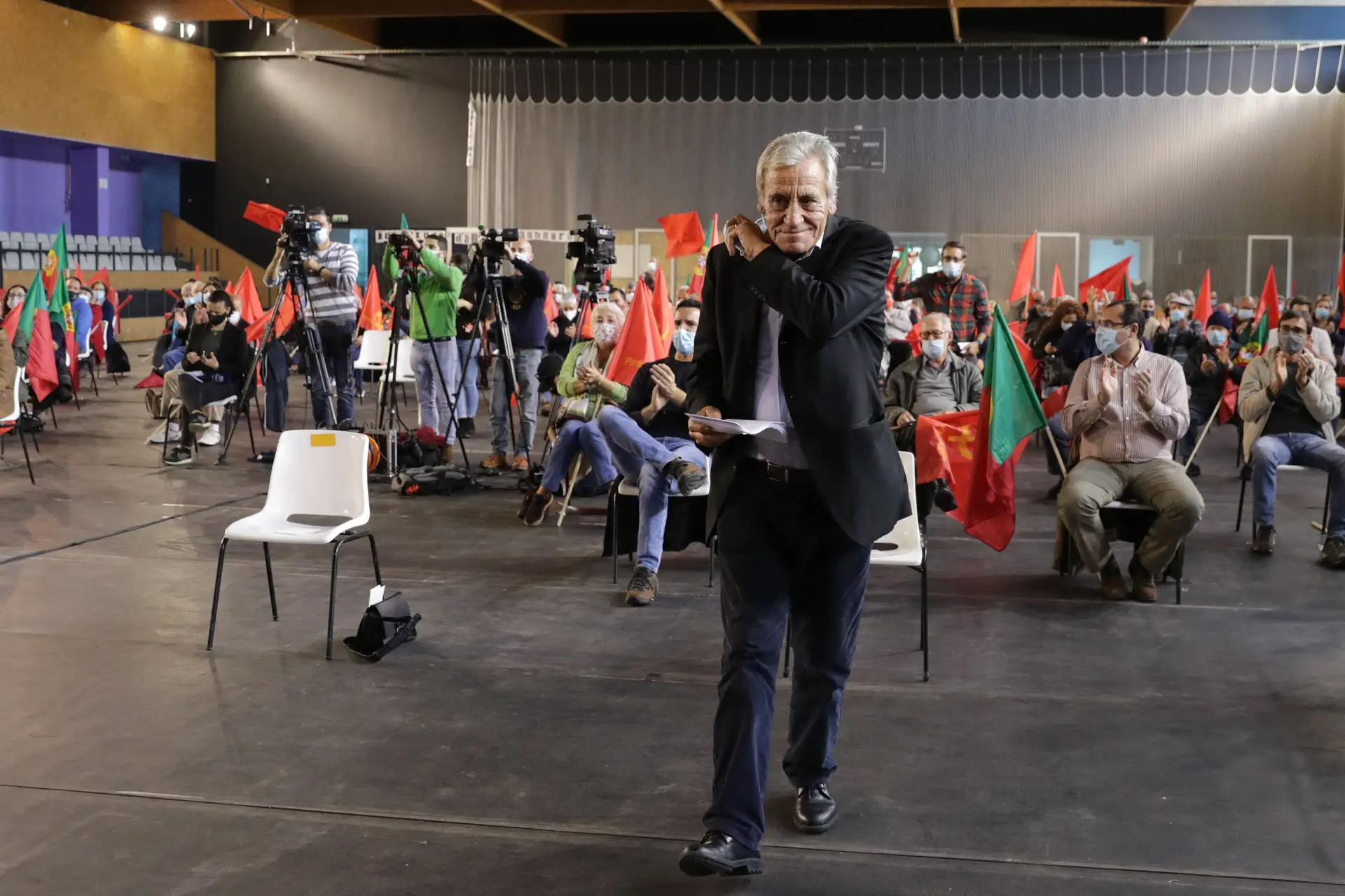 PCP aprova lista para o congresso e promete cumprir condições sanitárias