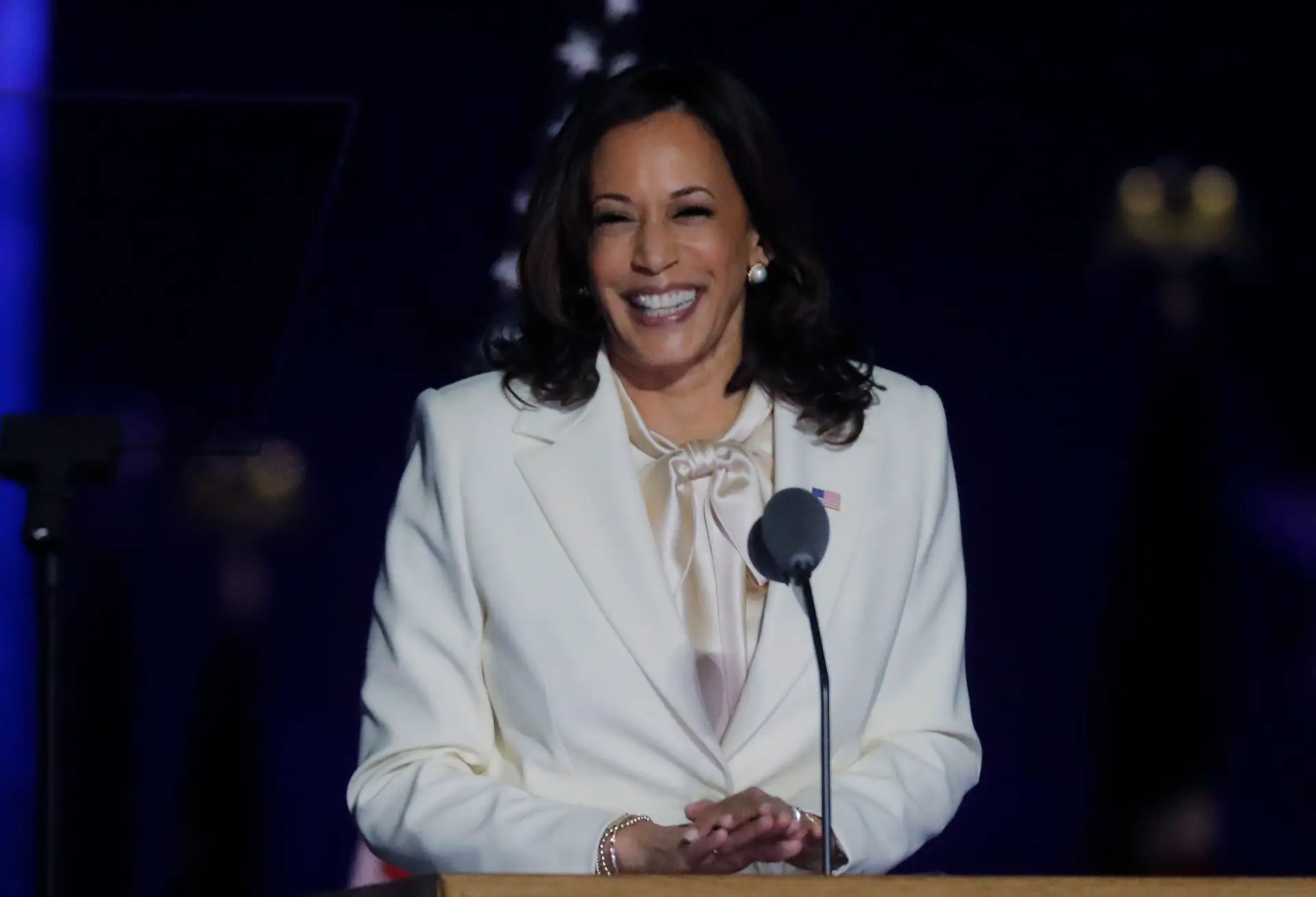 Kamala Harris promete abrir caminho para as mulheres
