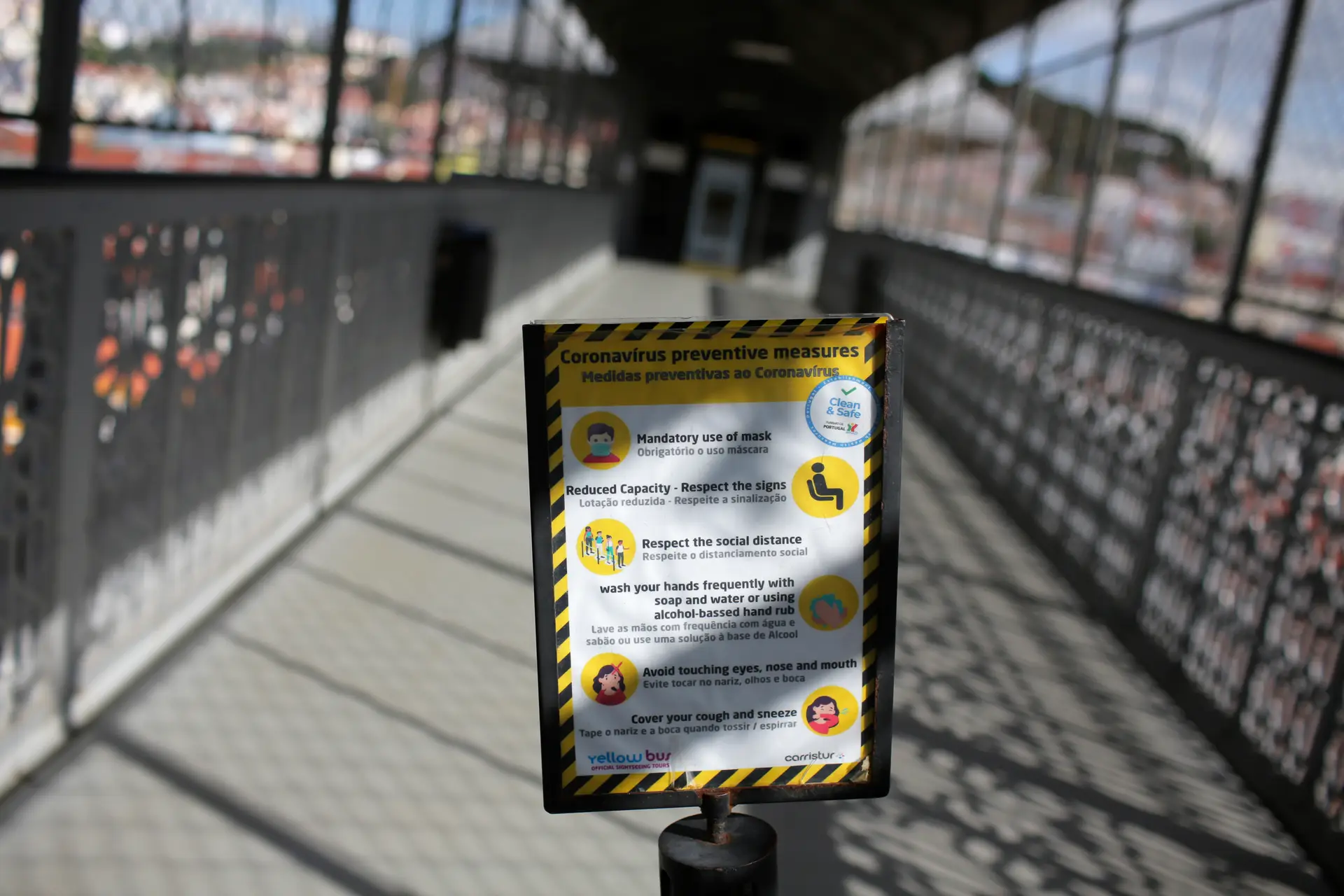 Portugal com mais 82 mortes e 4935 novos casos de Covid-19