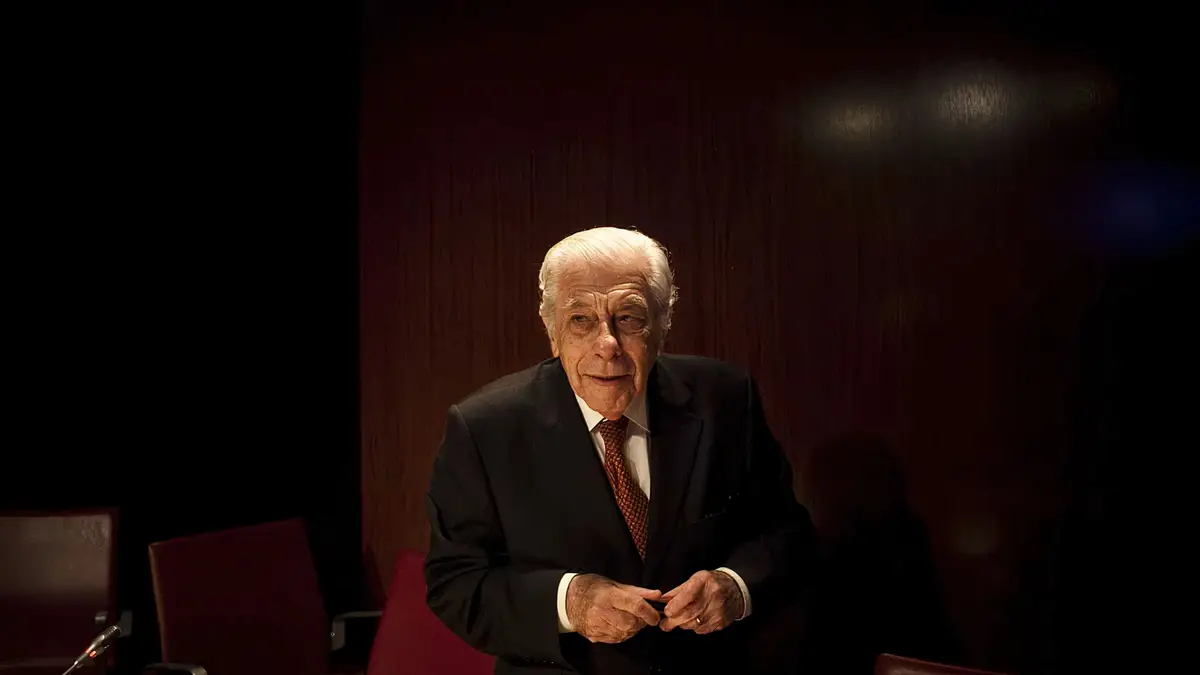 O arquiteto paisagista Gonçalo Ribeiro Telles, figura pioneira na arquitetura paisagista em Portugal, morreu a 11 de novembro, em Lisboa, aos 98 anos.