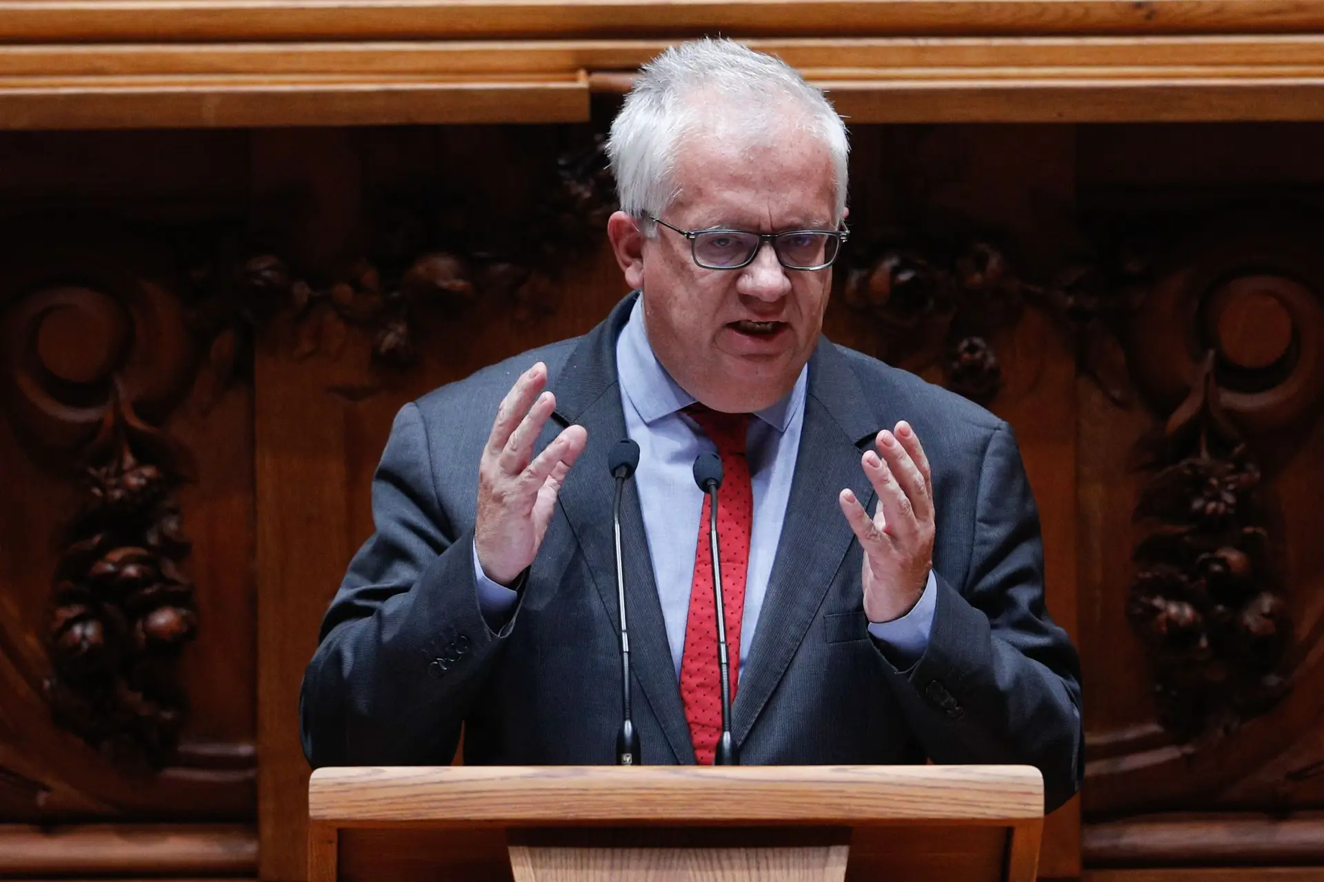 Governo dá como quase certo terceiro estado de emergência a partir de 9 de dezembro