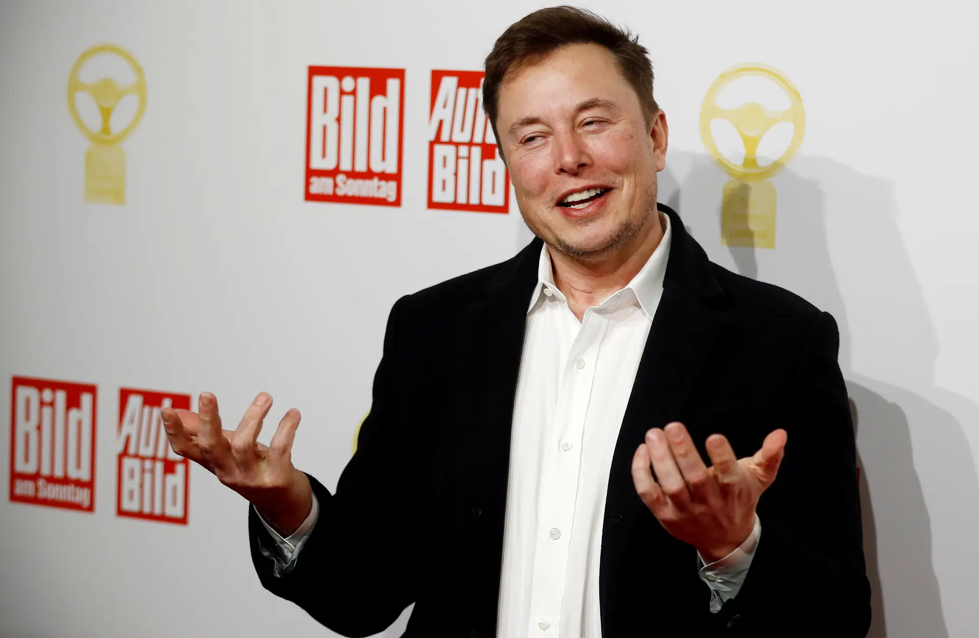 2. Elon Musk. Fortuna avaliada em mais de 107 biliões de euros. Estados Unidos da América