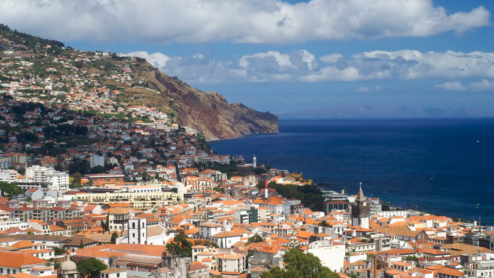 Madeira volta a ser considerada de risco elevado para viagens na UE