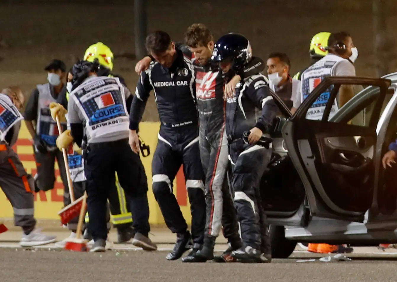 Romain Grosjean deve ter alta terça-feira após acidente no GP Bahrain