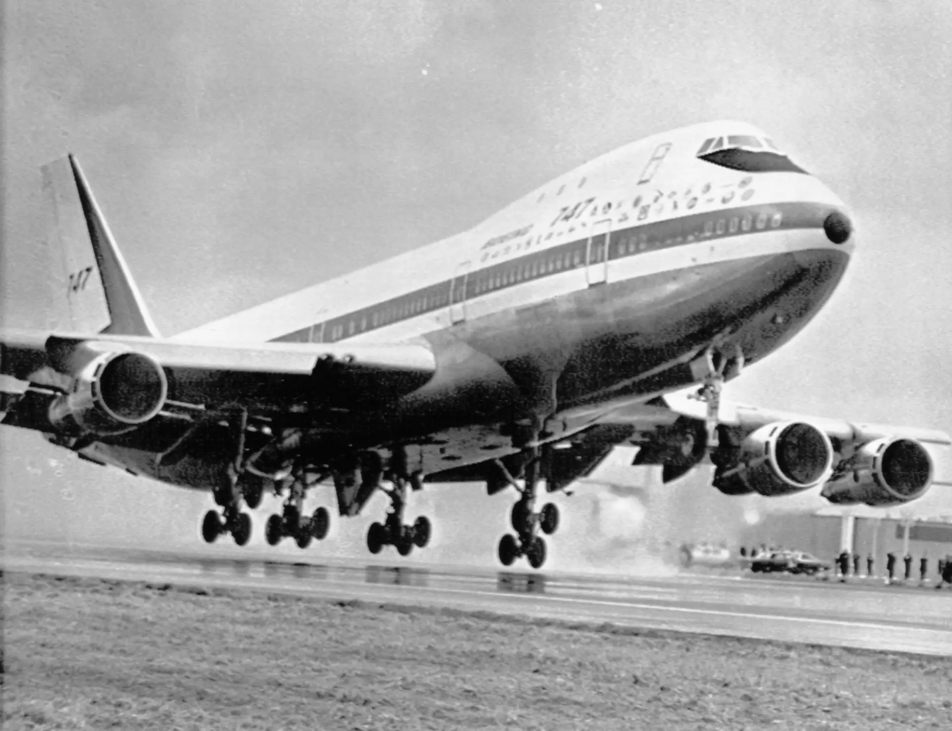 O primeiro voo de um dos aviões mais famosos do mundo: o que ficou para a História a 2 de dezembro
