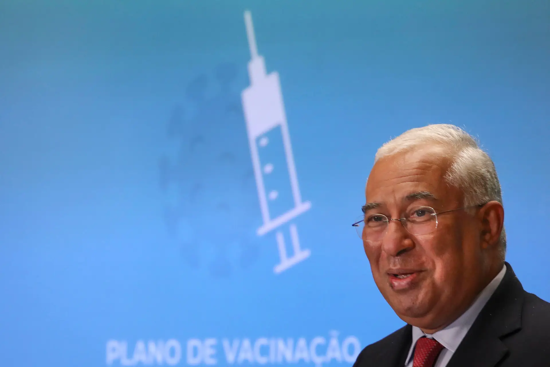 Covid-19: Costa convoca para sexta-feira nova reunião sobre situação epidemiológica