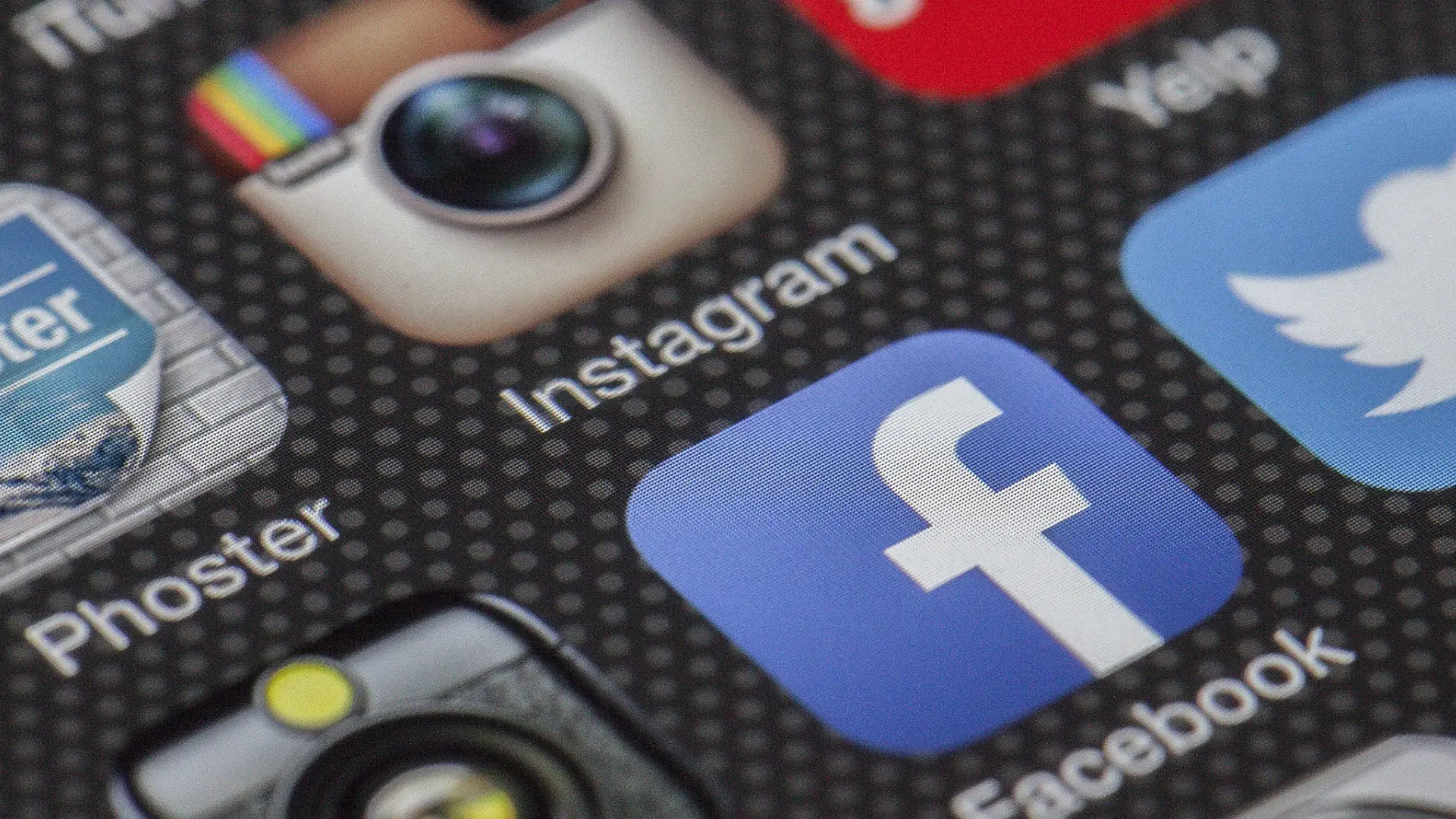 Covid-19, Miguel Oliveira e papa entre os mais falados no Facebook e Instagram em 2020