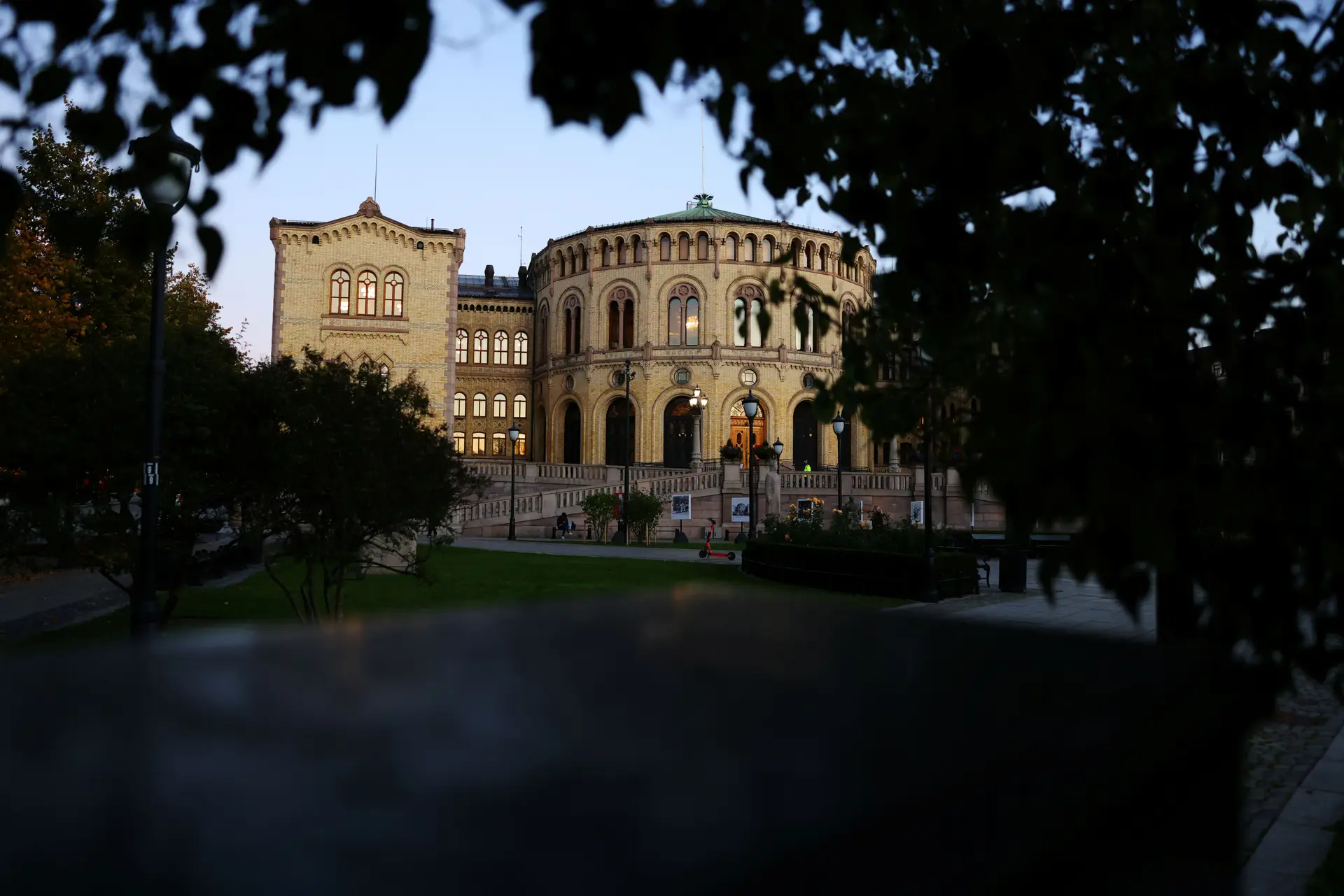 Noruega suspeita de hackers russos em ataque informático ao parlamento