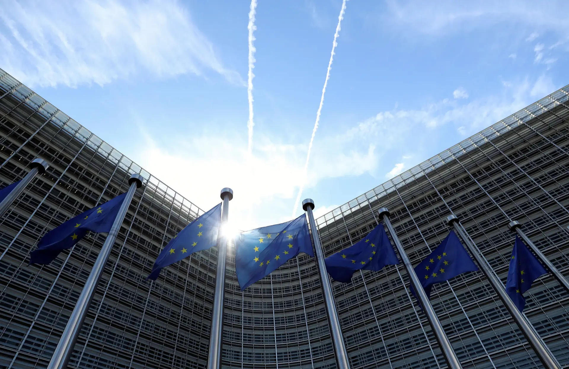 Bruxelas desvenda plano para atingir metas climáticas e manter liderança mundial