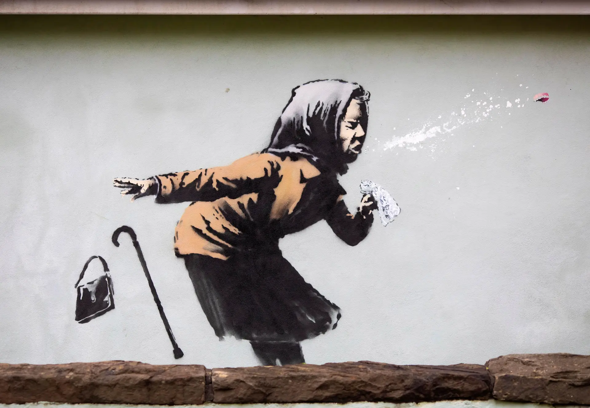 "Aachoo!!" de Banksy em Bristol