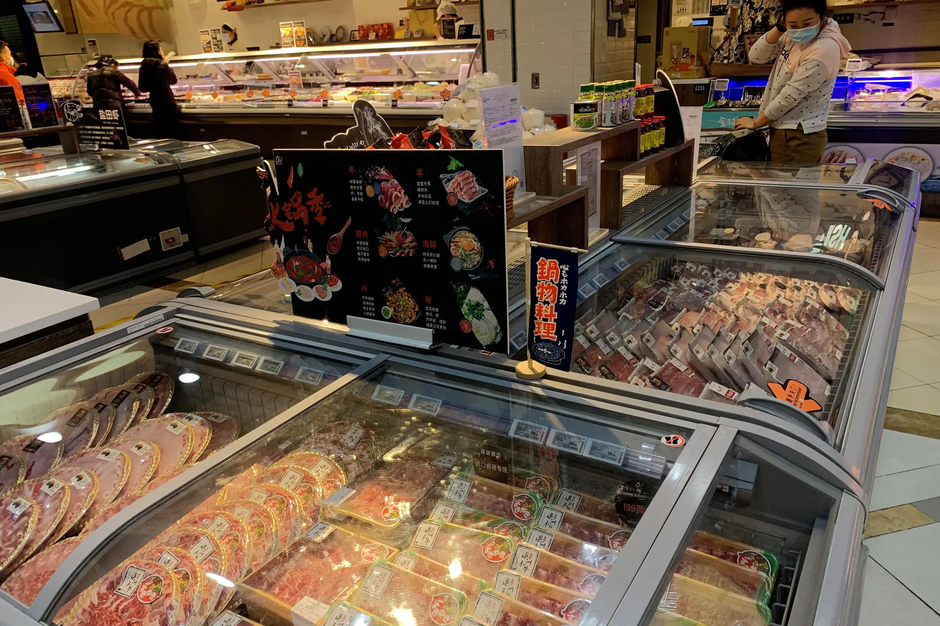 Covid-19: China suspende importação de carne congelada de empresas do Brasil e Argentina