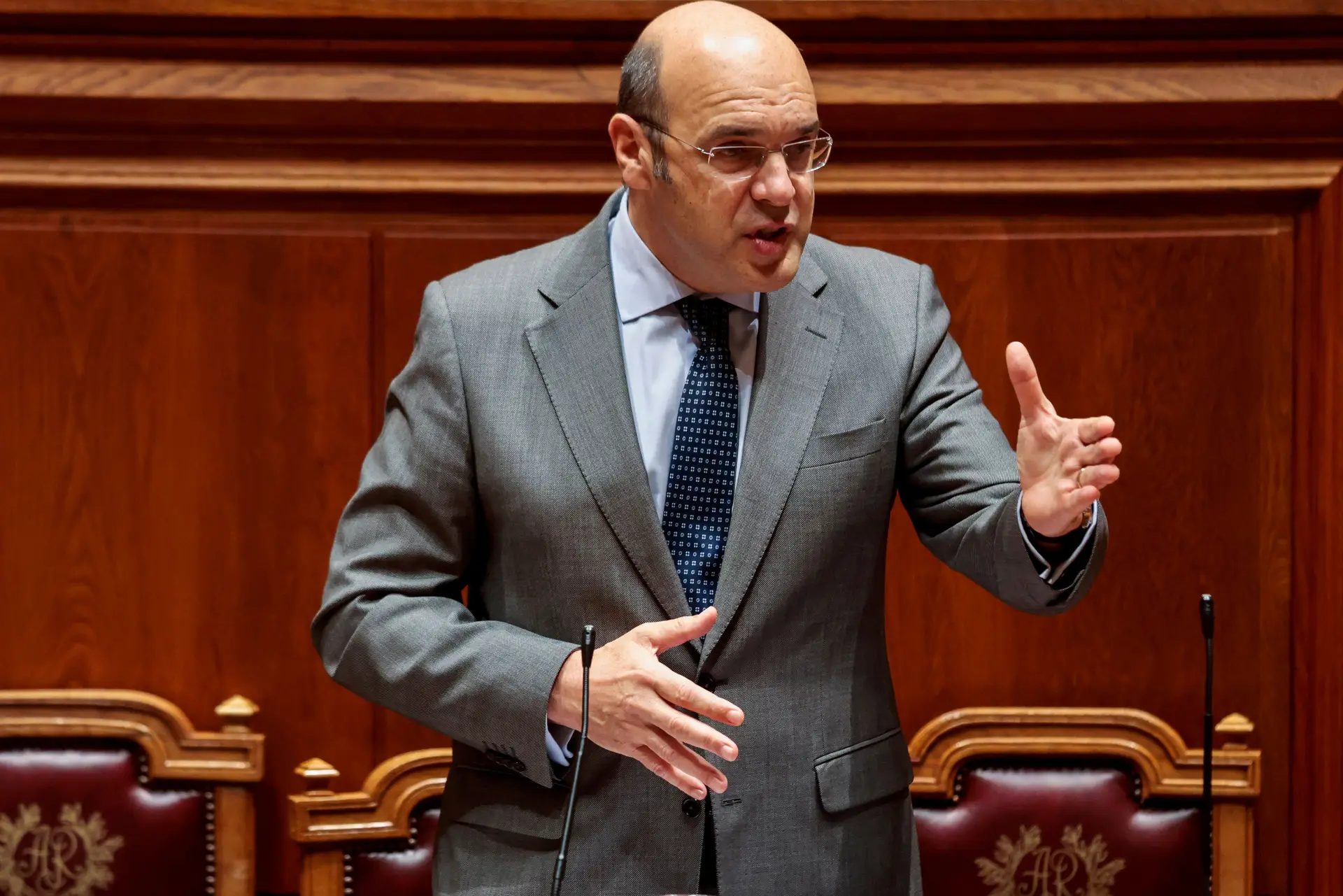 "Todo o Governo está solidário" com plano de reestruturação da TAP, diz Siza Vieira