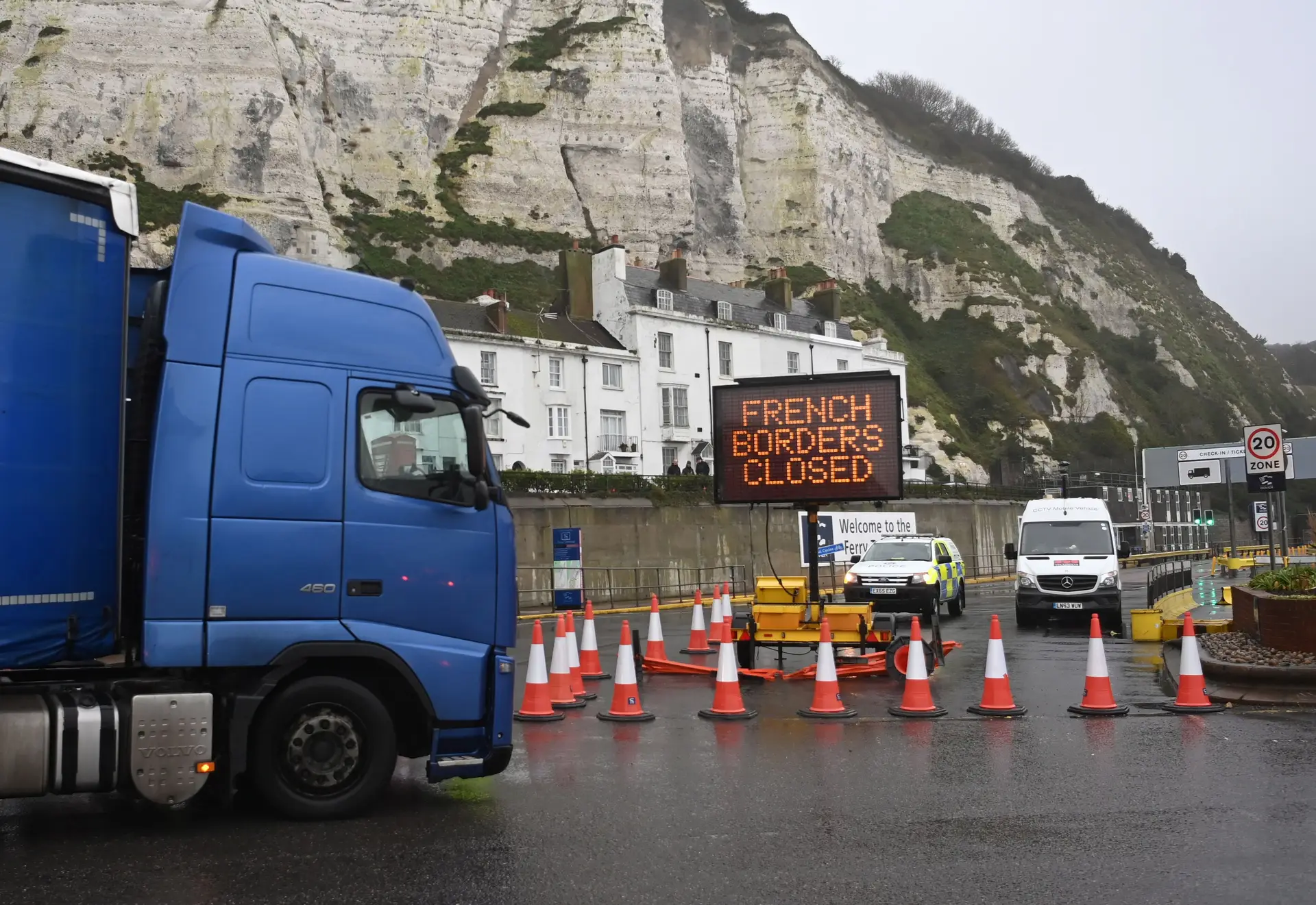 Terminal de Dover no acesso ao Eurotúnel que une o Reino Unido a França.