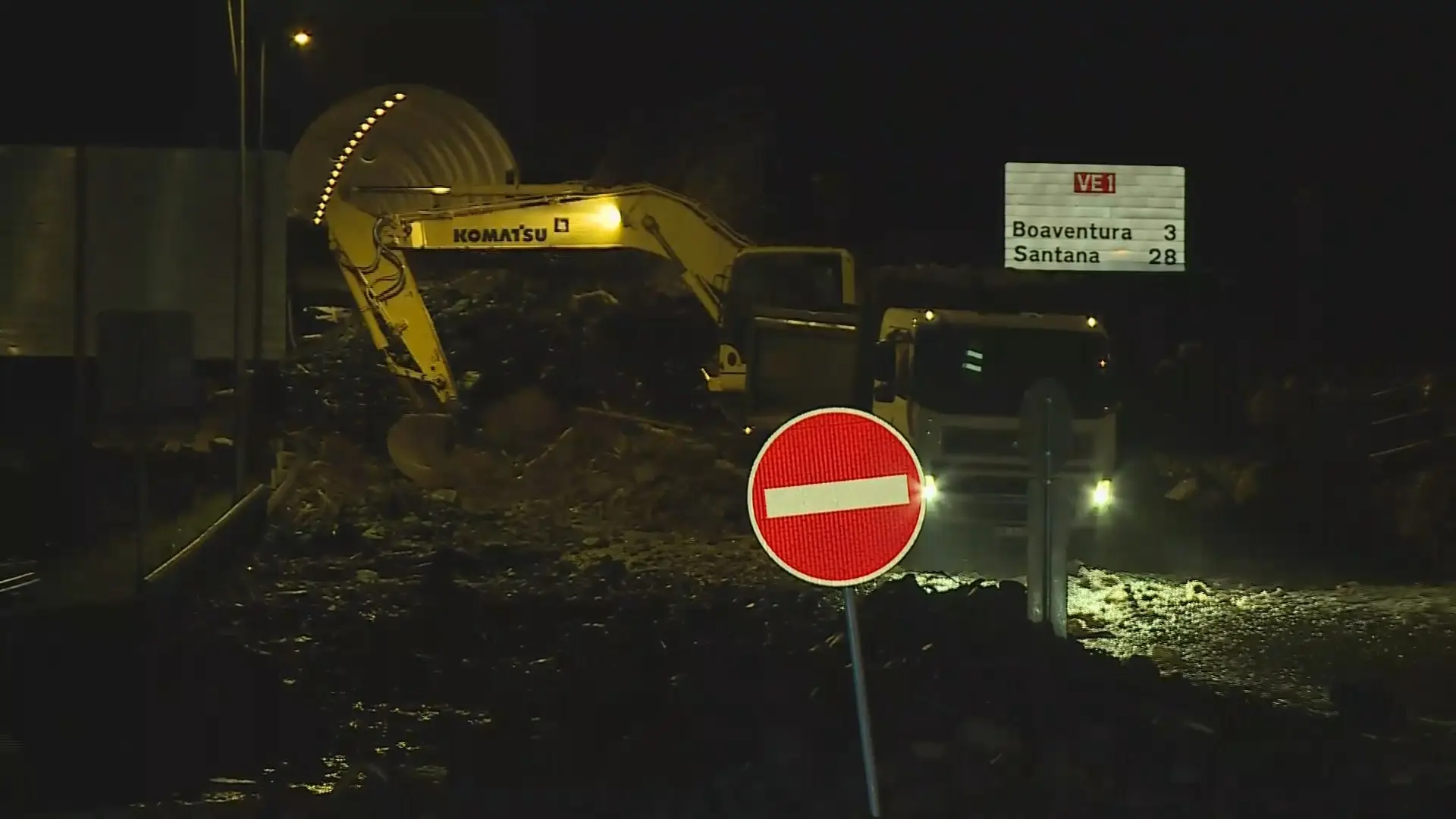 Derrocadas, casas inundadas e freguesias isoladas devido a chuva forte na Madeira