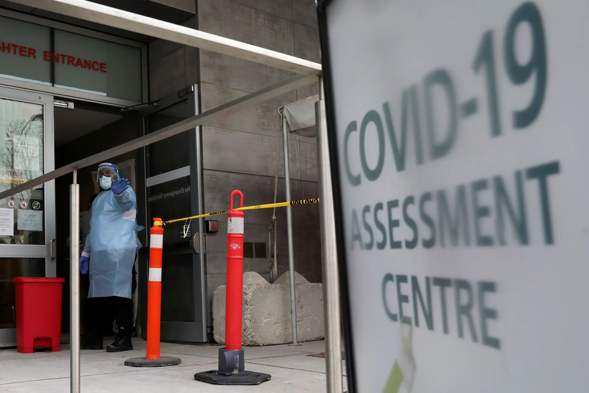Covid-19. Canadá deteta primeiros casos de infeção com nova variante