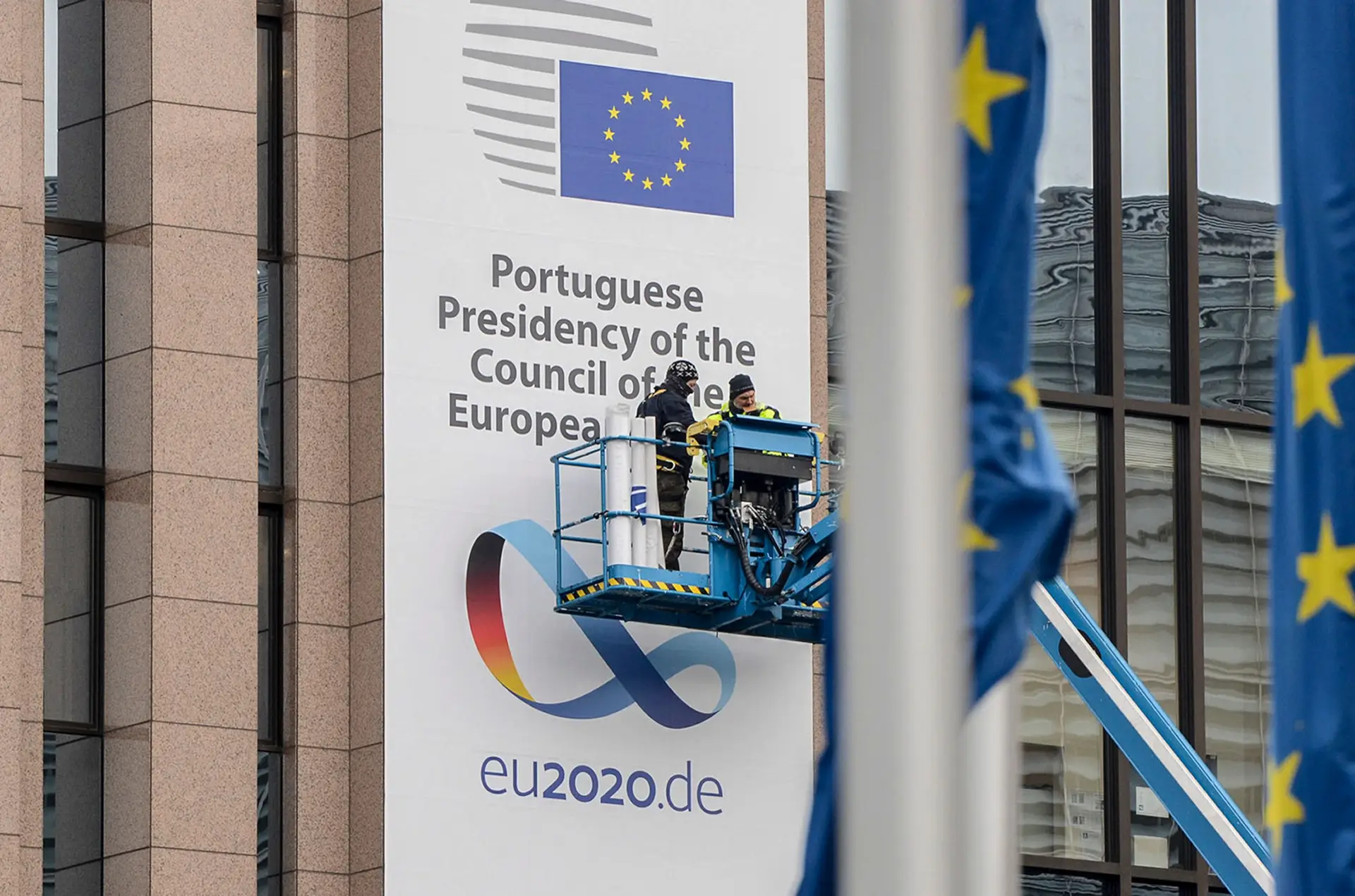 Presidência da UE. Entre o tradicional e o moderno, Portugal decora Conselho com arte portuguesa