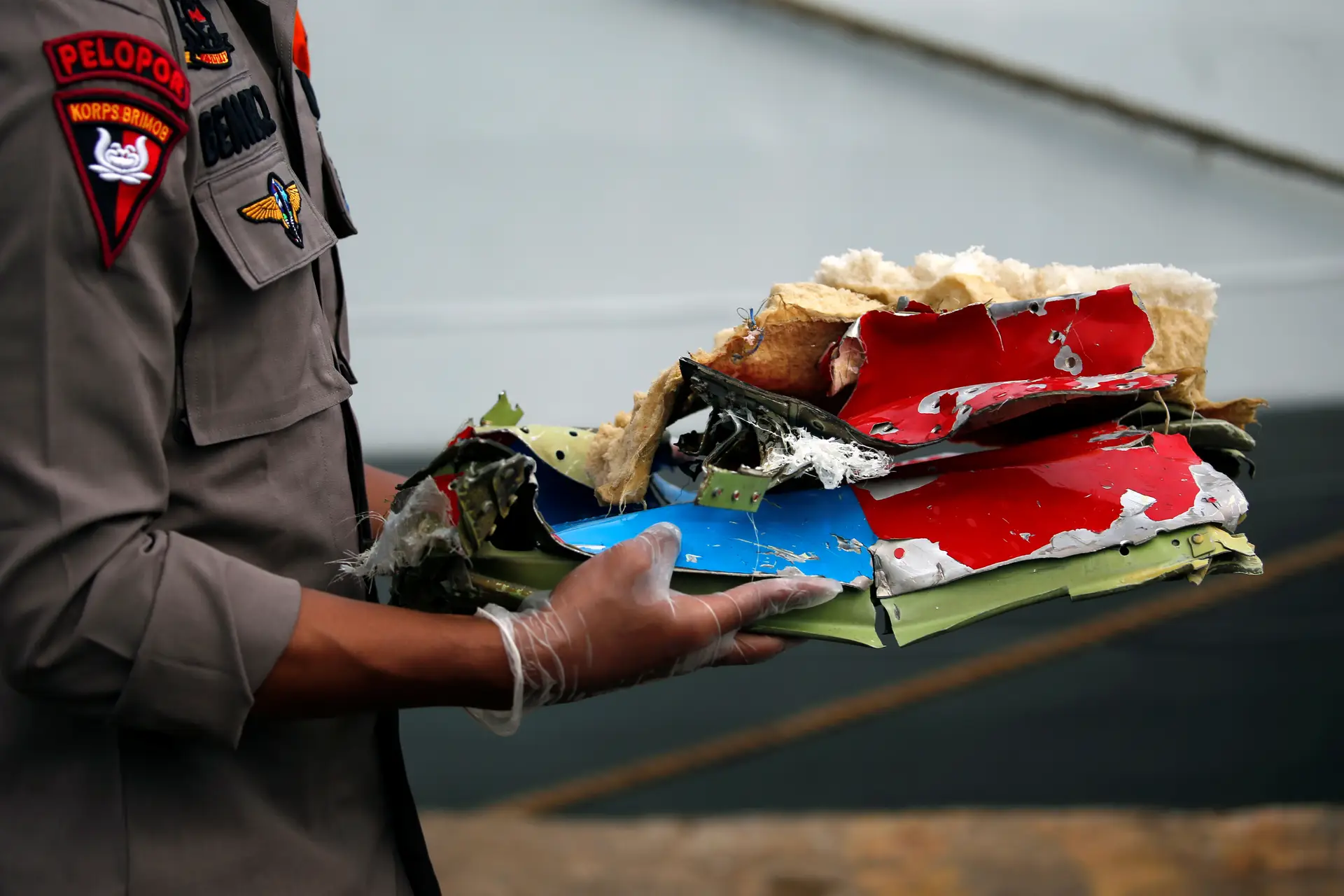 Tripulação de avião desaparecido na Indonésia não pediu socorro