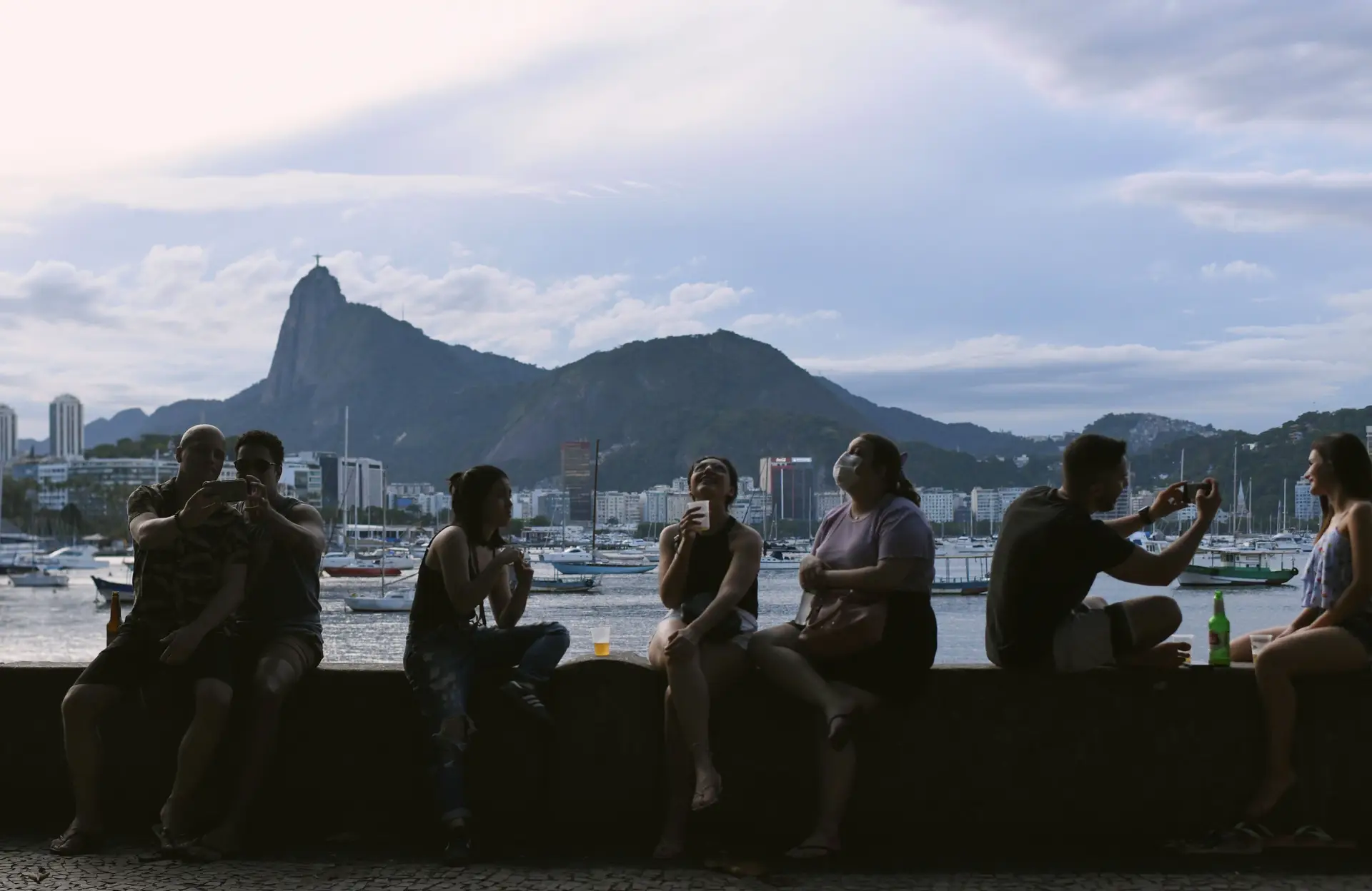 Covid-19. Brasil regista mais 62.290 infetados e 1.171 mortos