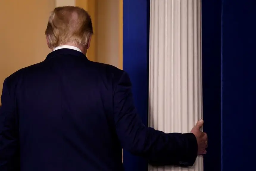 YouTube suspende canal de Donald Trump durante sete dias