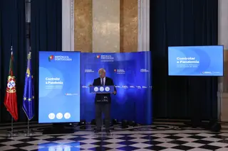 Dever de recolhimento domiciliário a partir das 00:00 de dia 15. Escolas continuam abertas