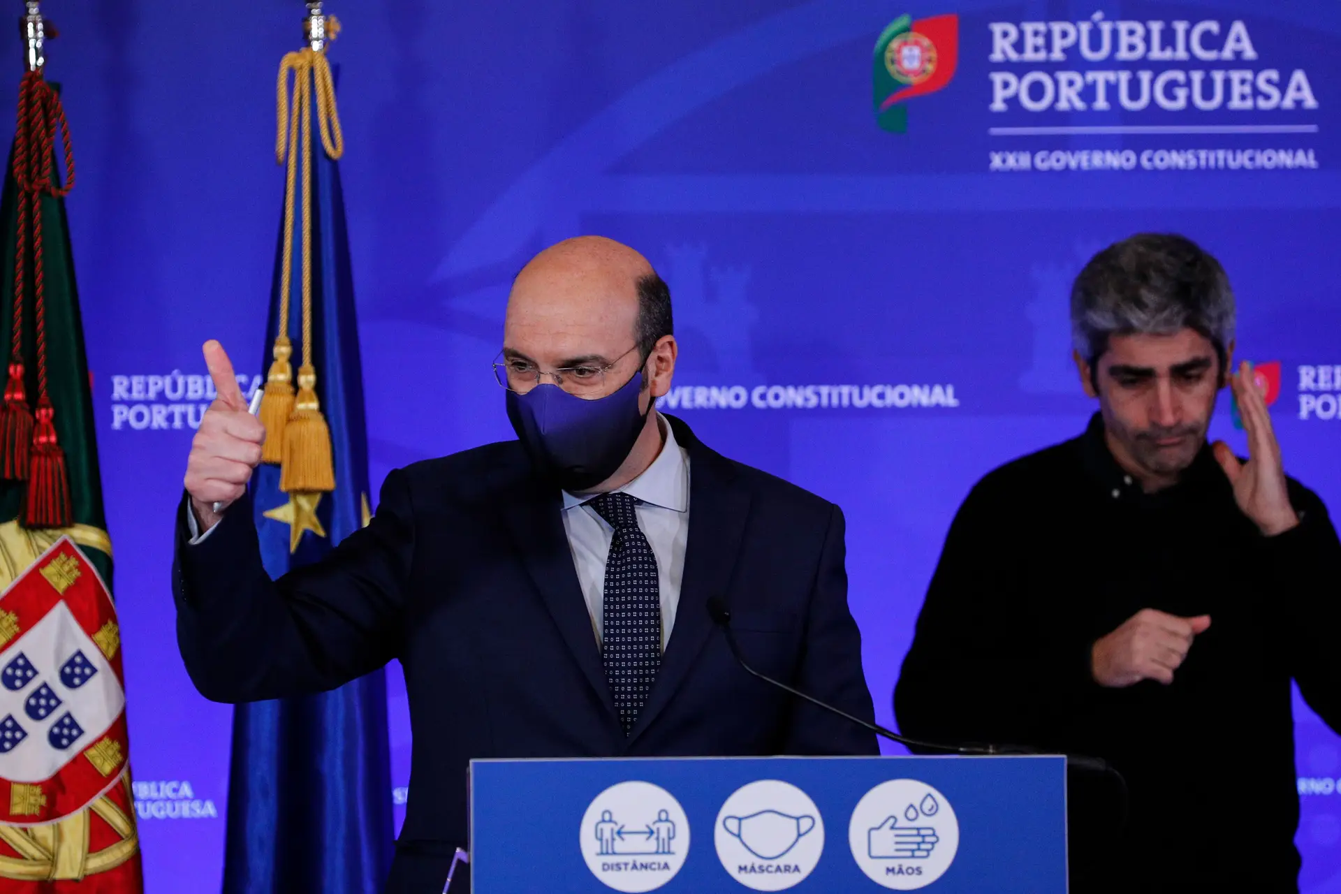 Covid-19. Governo admite prolongar os apoios ao emprego "caso seja necessário"