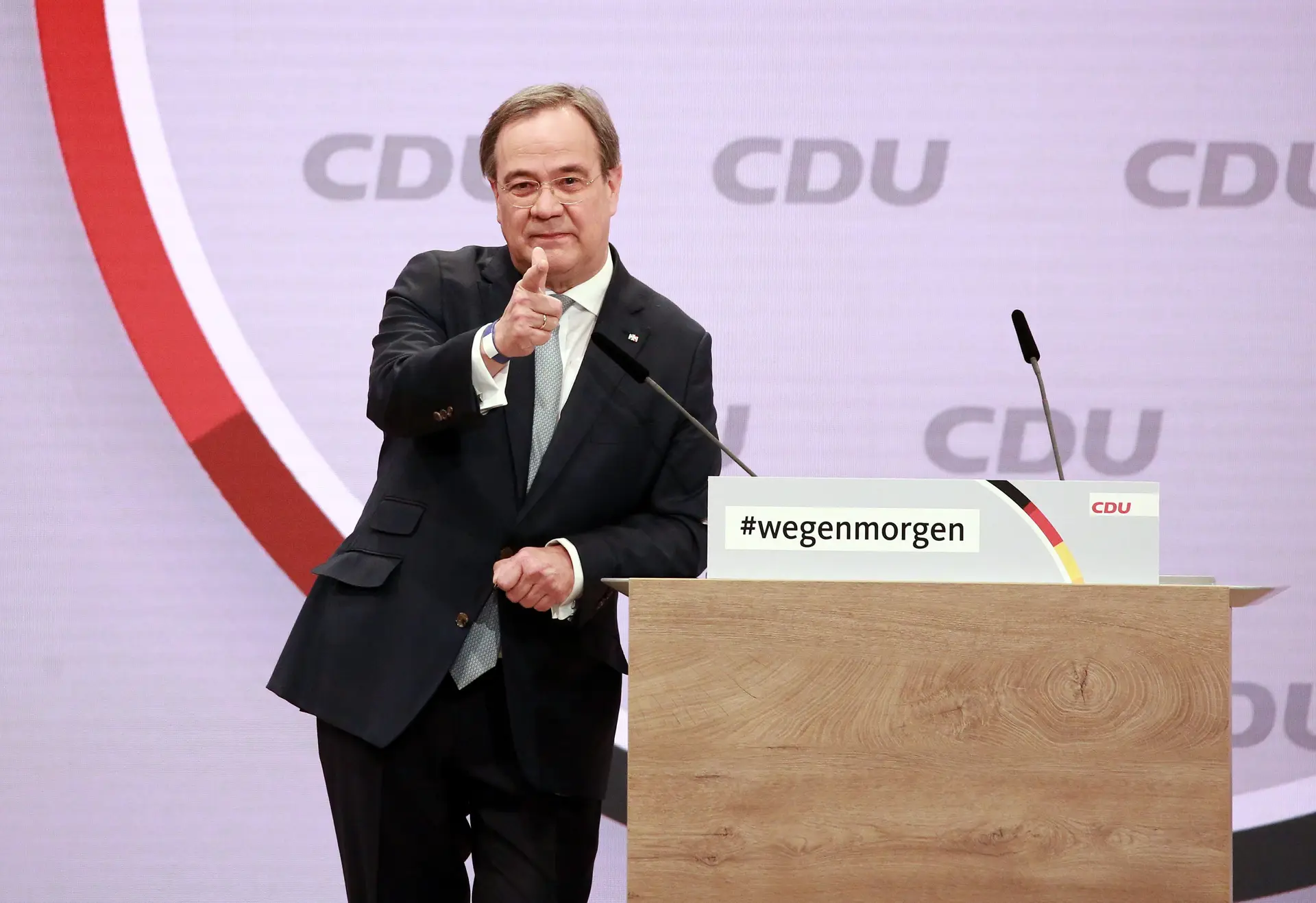 Armin Laschet é o novo líder da CDU de Angela Merkel