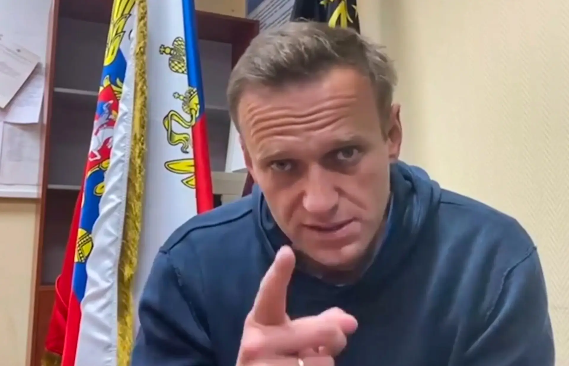 Advogado de Navalny denuncia situação "muito estranha": opositor está doente e sem tratamento