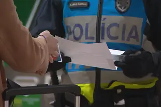 Covid-19. PSP faz fiscalização nos transportes no Cais do Sodré